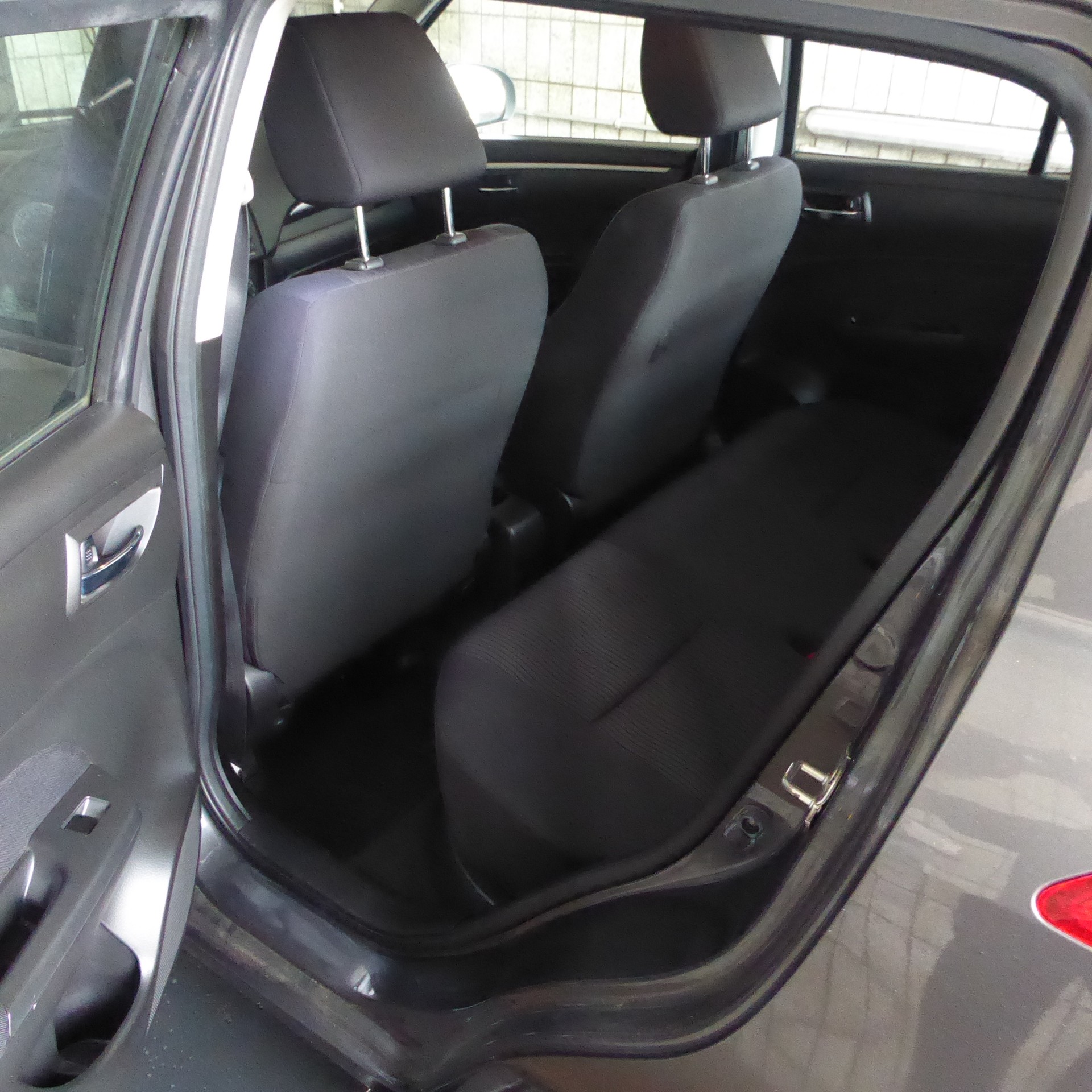 SUZUKI Swift 1.2i 16V GL 4x4-image-5