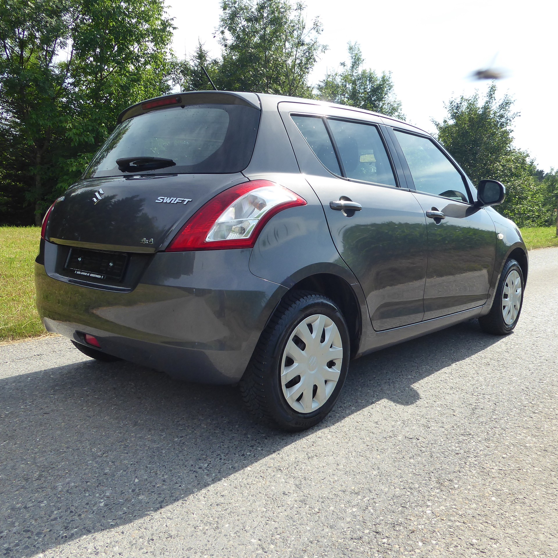 SUZUKI Swift 1.2i 16V GL 4x4-image-3