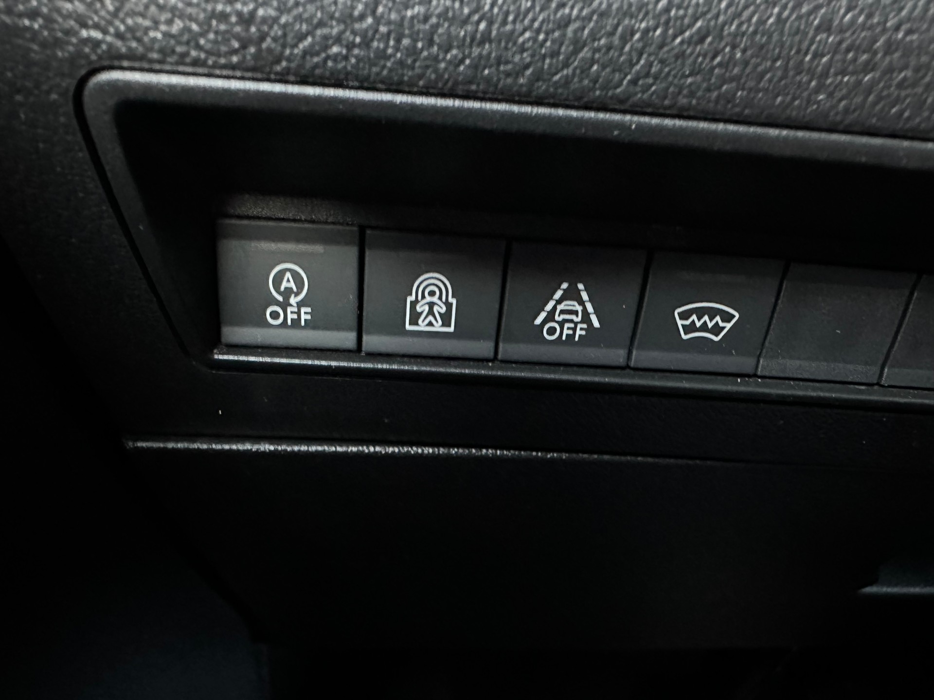 CITROEN Berlingo 1.5 BlueHDi Shine EAT8-image-19
