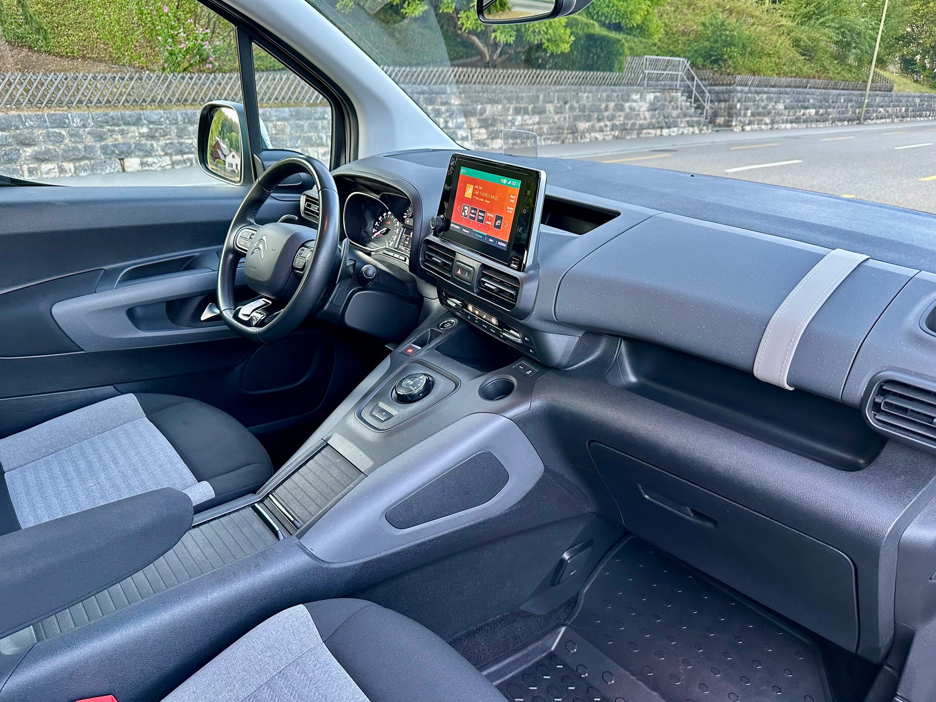 CITROEN Berlingo 1.5 BlueHDi Shine EAT8-image-10