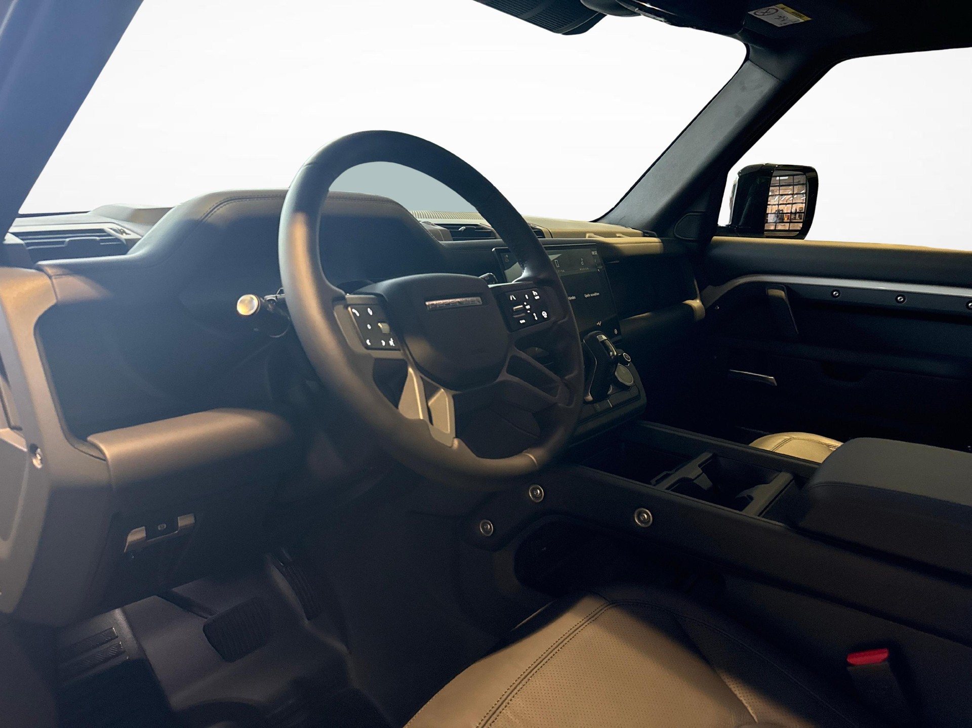 LAND ROVER Defender 90 3.0 D I6 350 X-Dynamic HSE-image-7