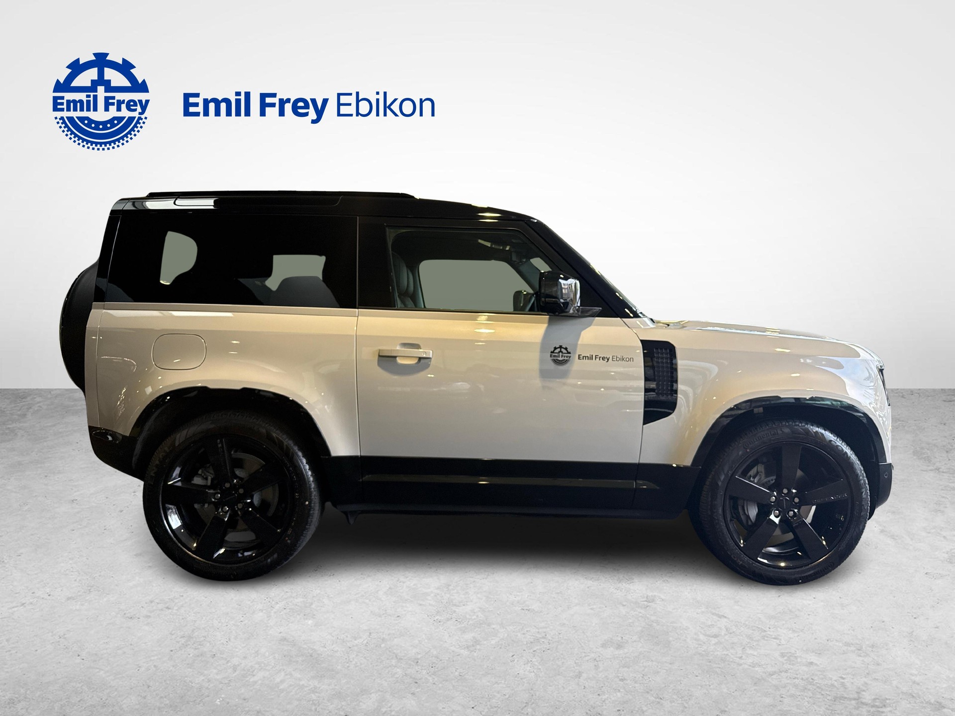 LAND ROVER Defender 90 3.0 D I6 350 X-Dynamic HSE-image-4