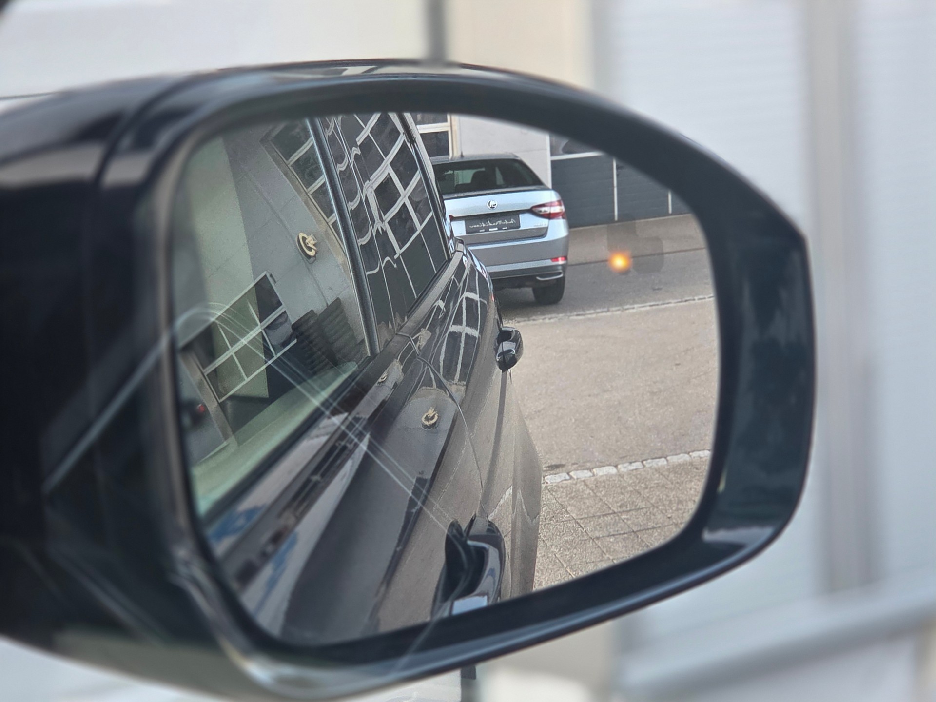 LAND ROVER Range Rover Sport P400e 2.0 I4 PHEV AB Dynamic ** AHNÄGERKUPPLUNG -ASSISTENZ PAKET PLUS - PANORAMA - KEYLESS - MERDIAN SOUND **-image-22