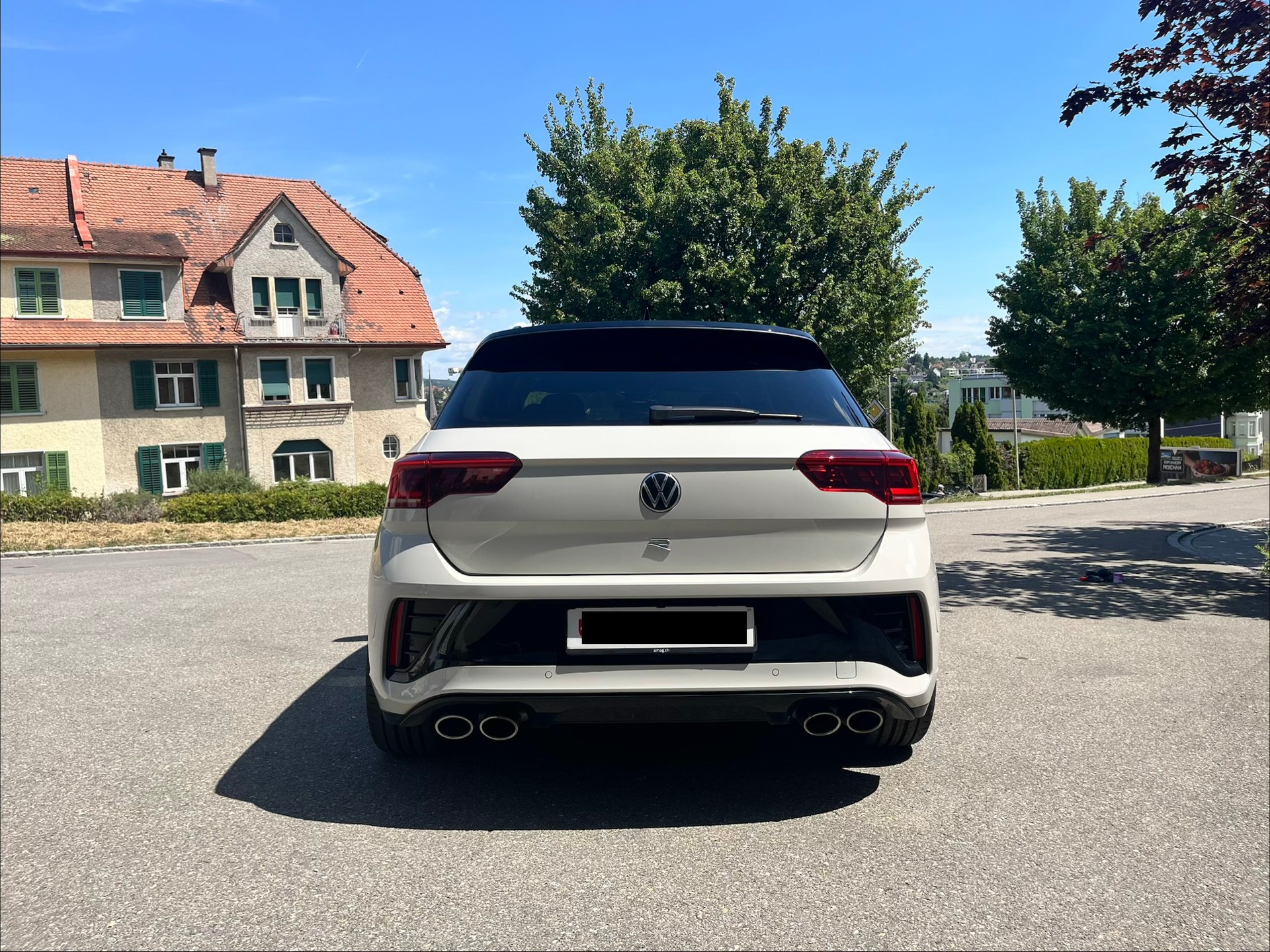 VW 2.0 TSI R DSG 4motion-image-4