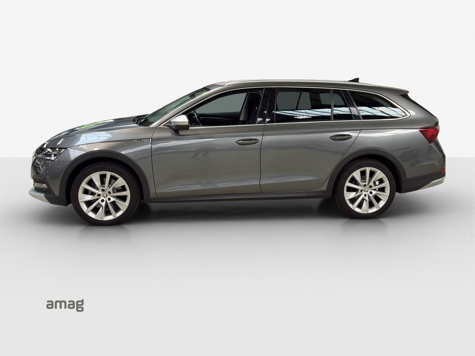 SKODA Octavia Combi 2.0 TDI DSG Scout 4x4-image-1