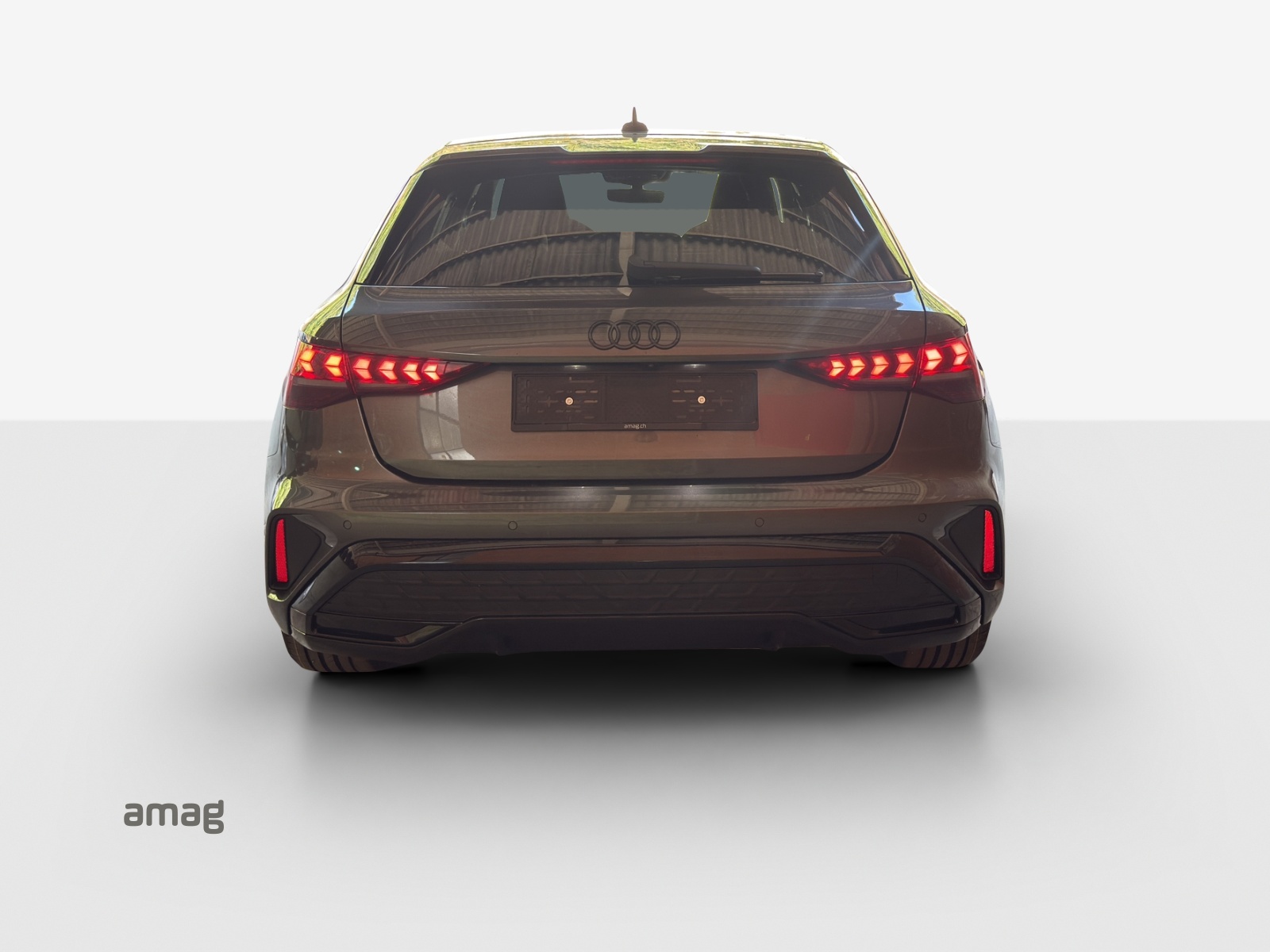 AUDI A3 Sportback TFSI e 200 kW S line S tronic-image-3