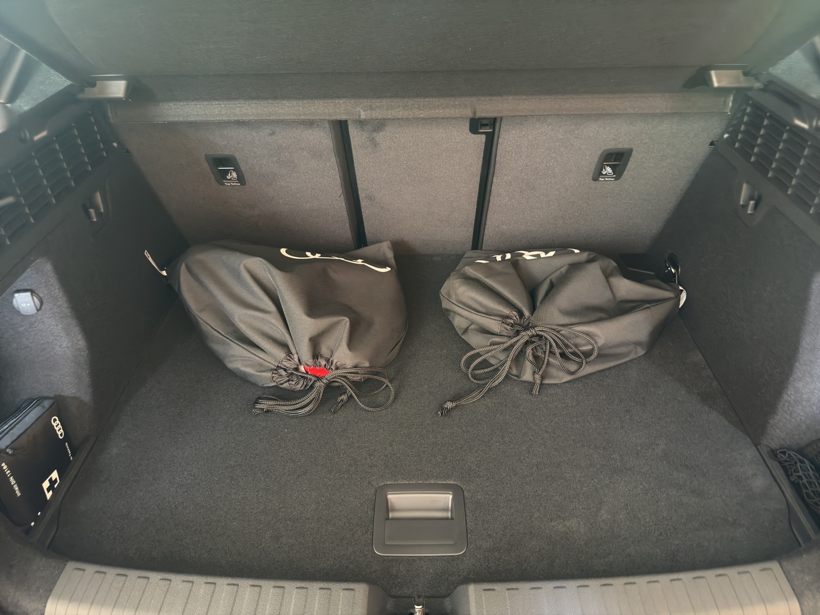 AUDI A3 Sportback TFSI e 200 kW S line S tronic-image-12