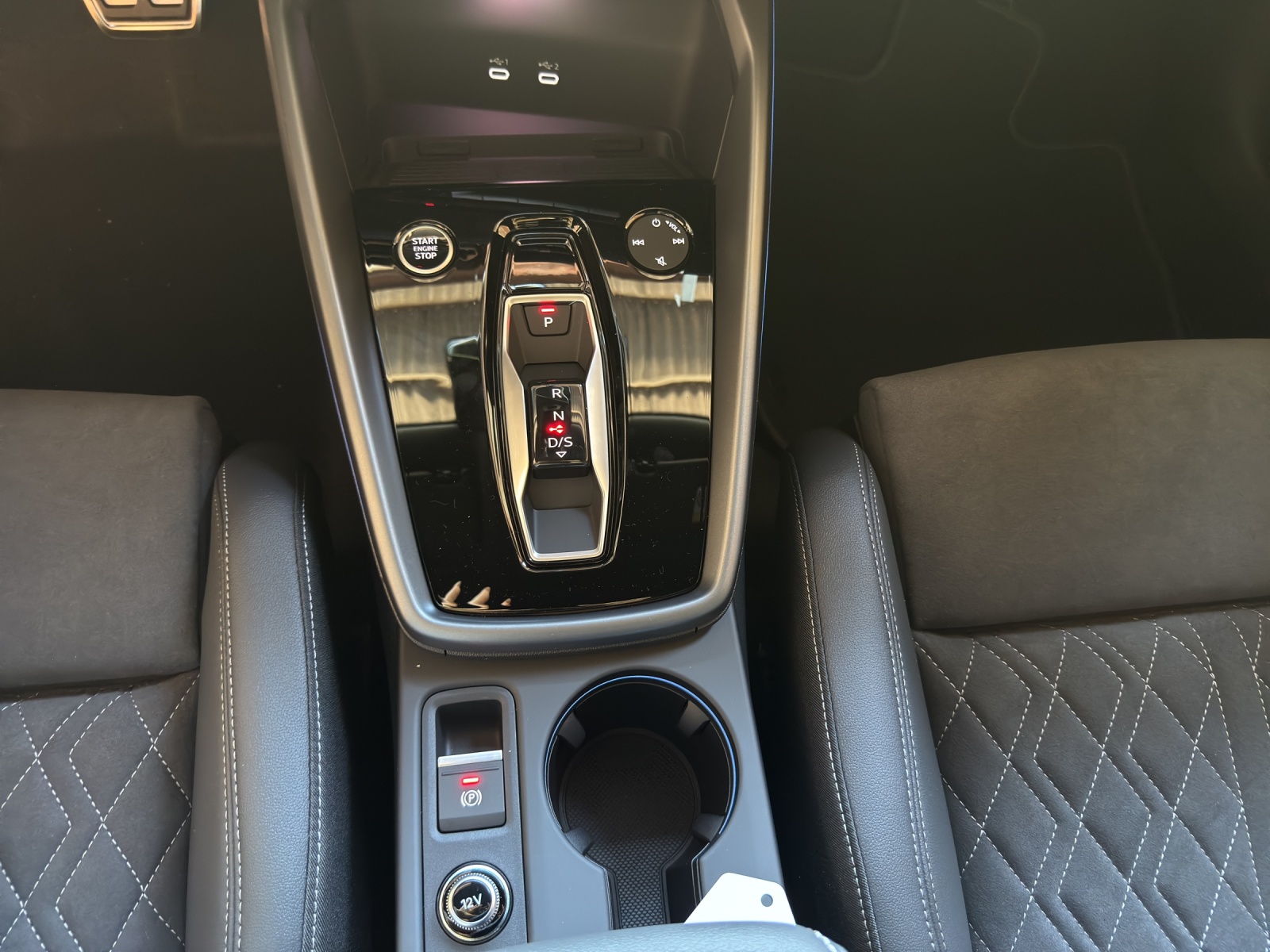 AUDI A3 Sportback TFSI e 200 kW S line S tronic-image-10