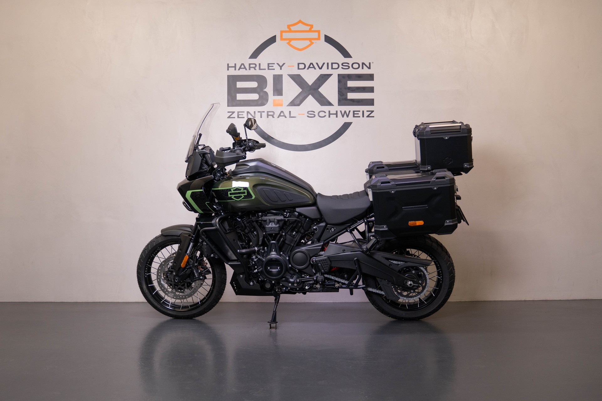 HARLEY-DAVIDSON RA1250L Pan America Limited-showroom-element-2