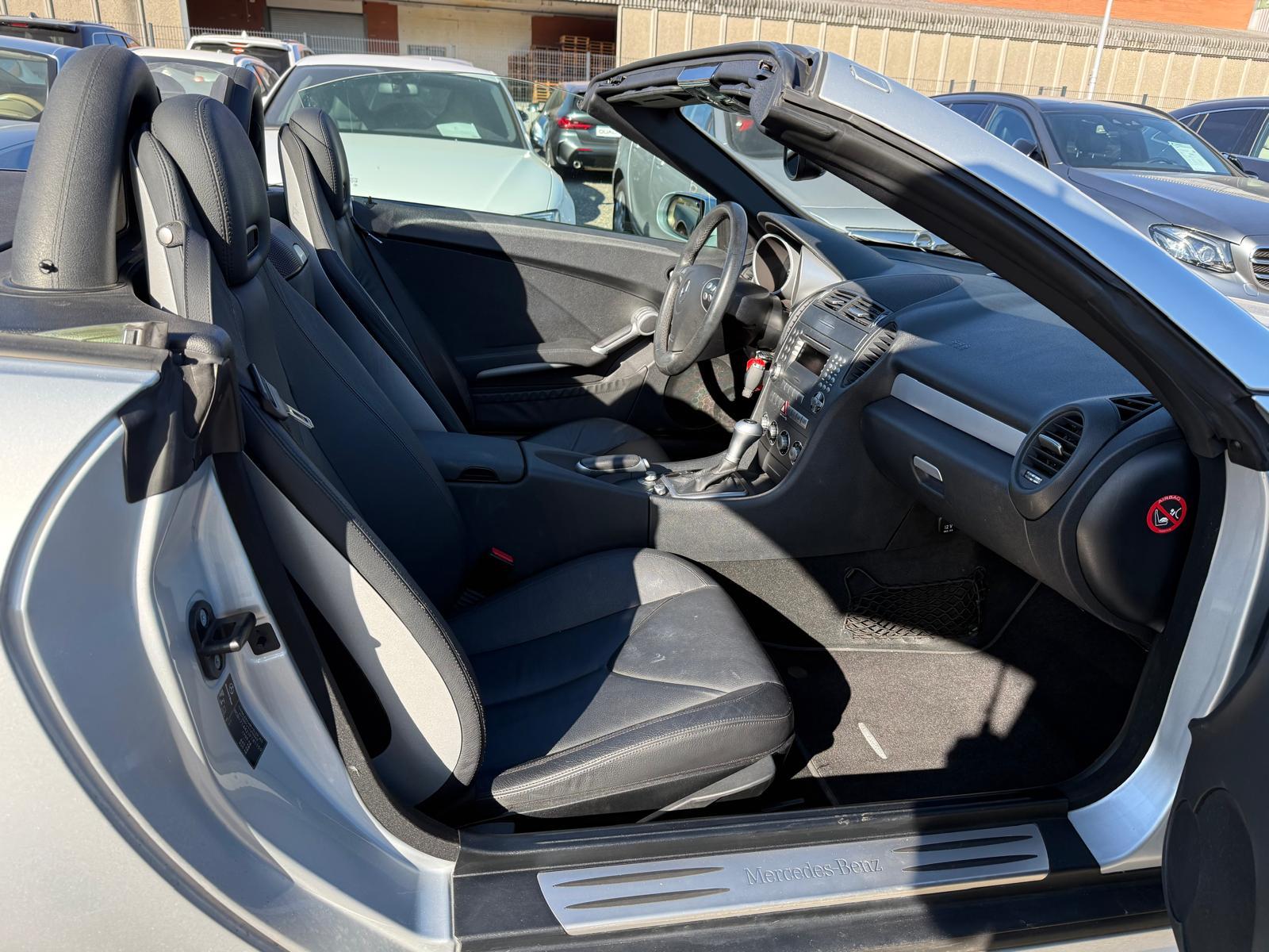 MERCEDES-BENZ SLK 200 Kompressor Cabriolet-image-12