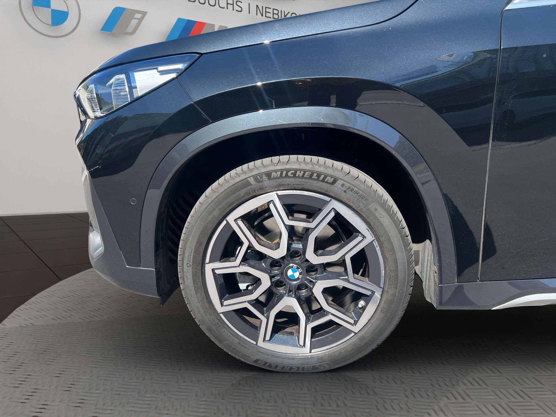 BMW X1 xDrive 23i 48V xLine-image-8