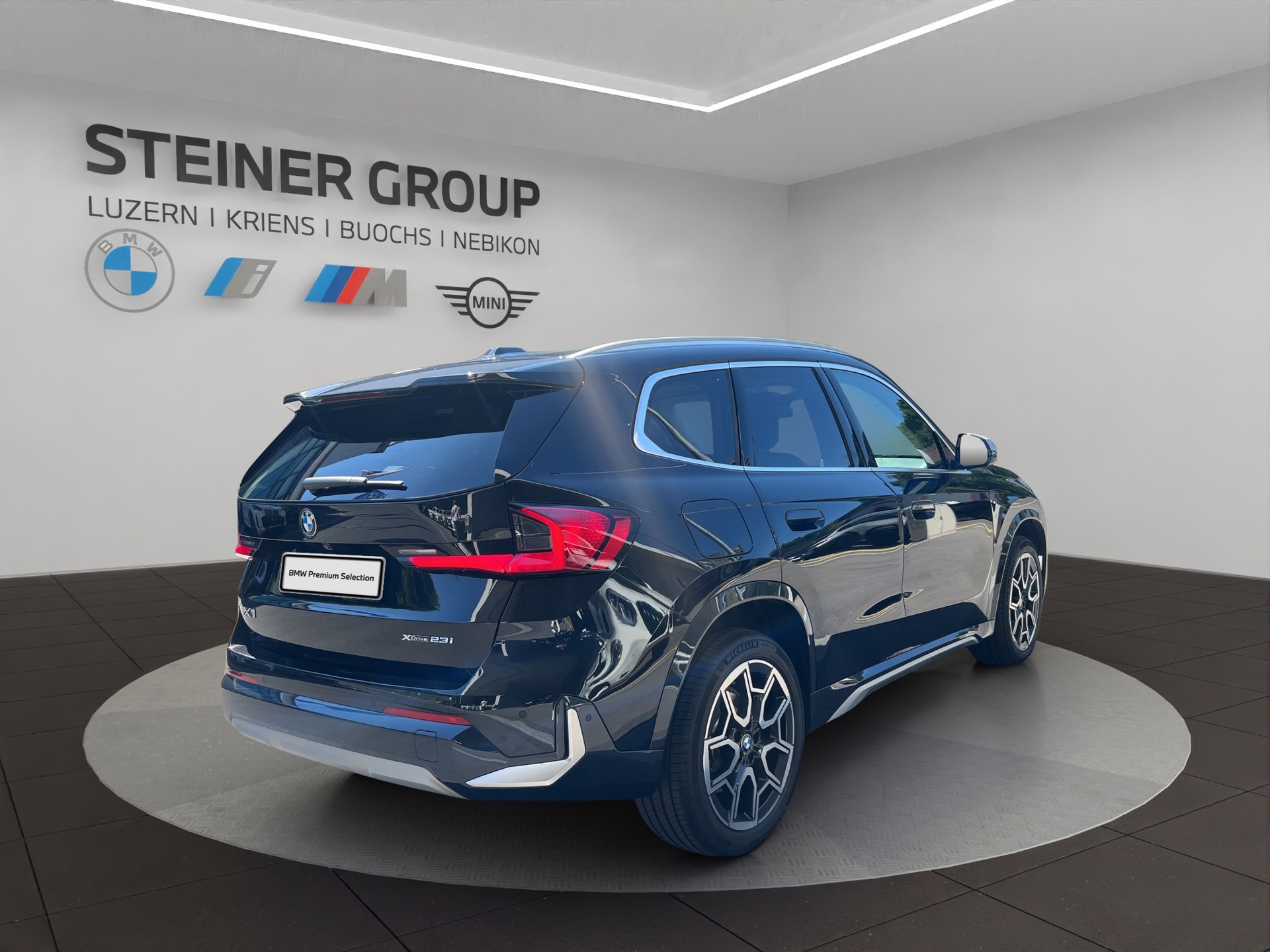 BMW X1 xDrive 23i 48V xLine-image-4