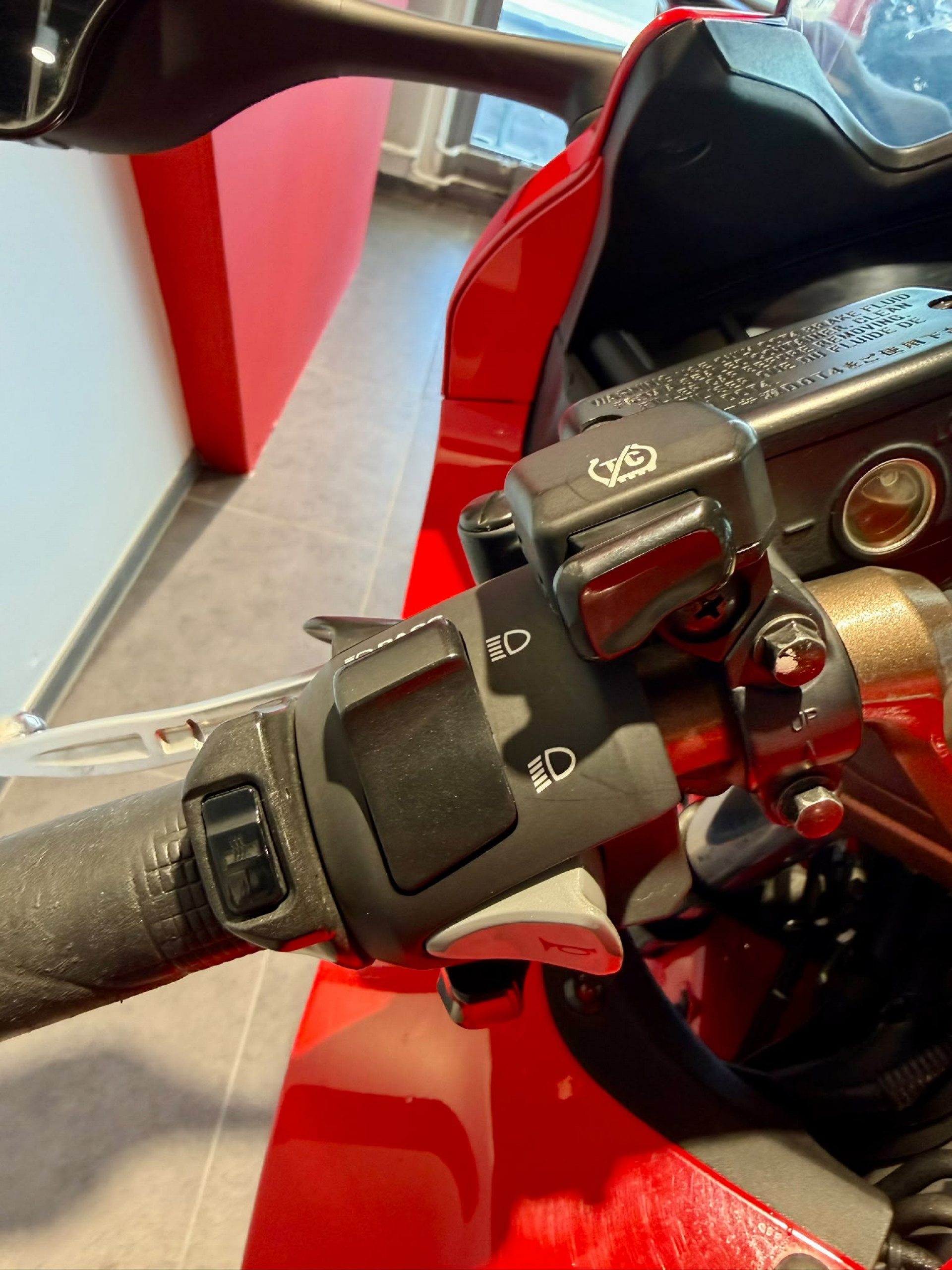 HONDA VFR 800 F-image-4