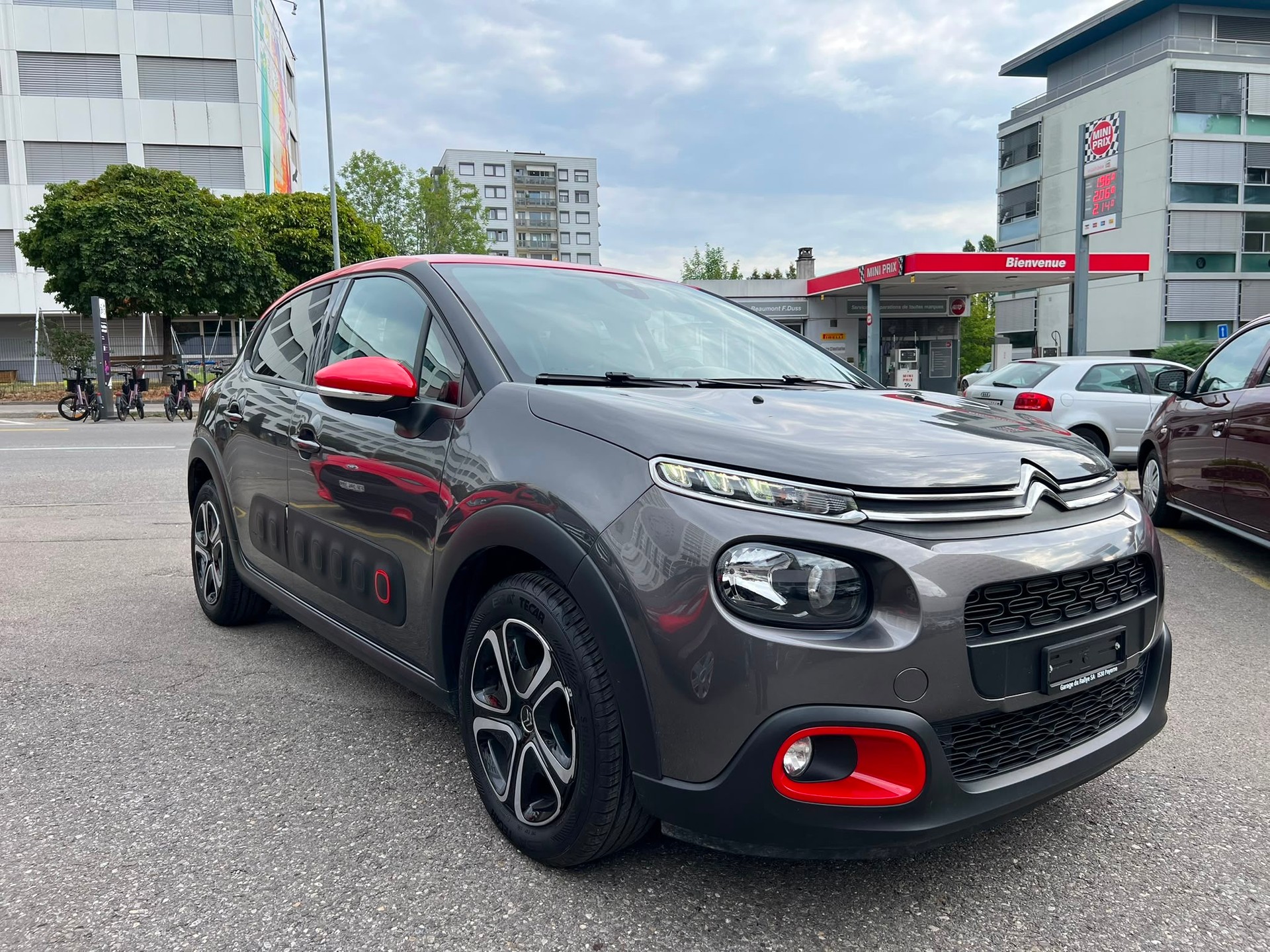 CITROEN C3 1.2i PureTech Shine-image-2