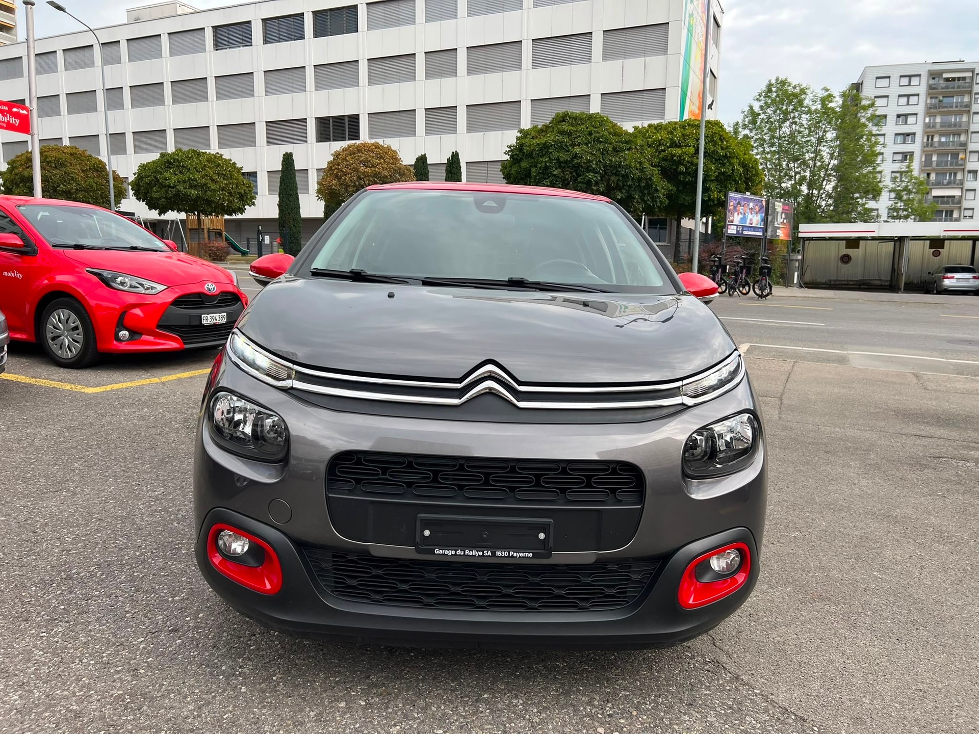 CITROEN C3 1.2i PureTech Shine-image-1