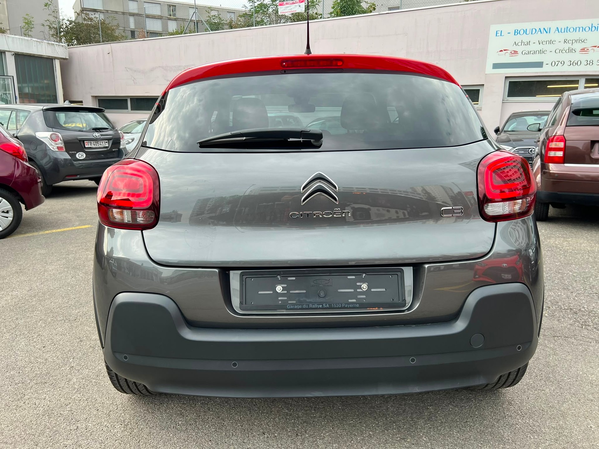 CITROEN C3 1.2i PureTech Shine-image-11