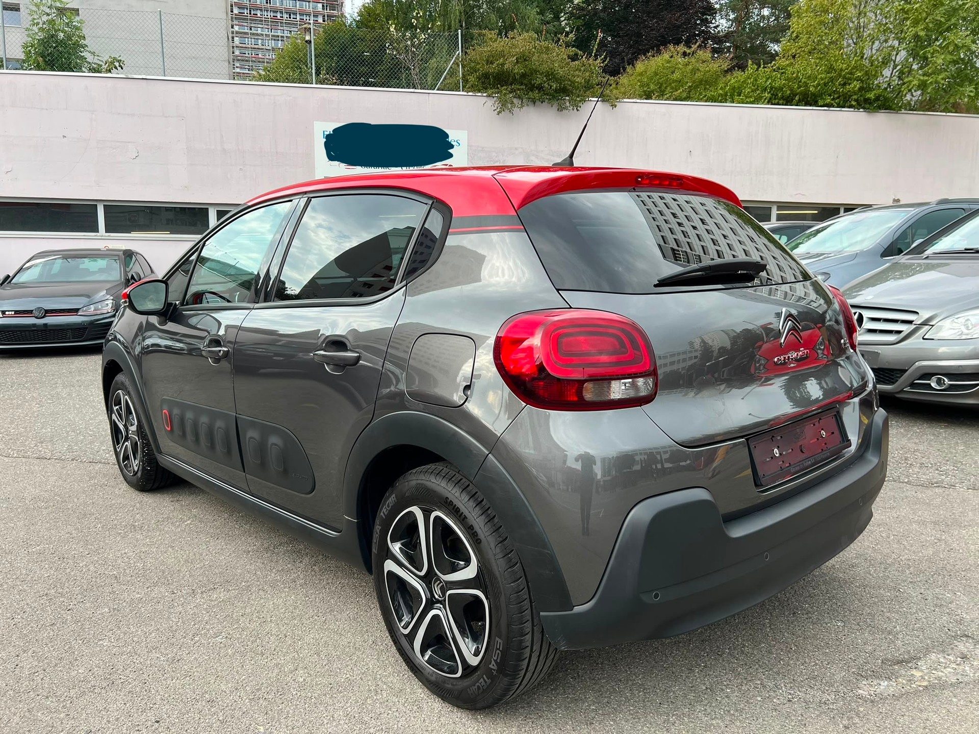 CITROEN C3 1.2i PureTech Shine-image-6
