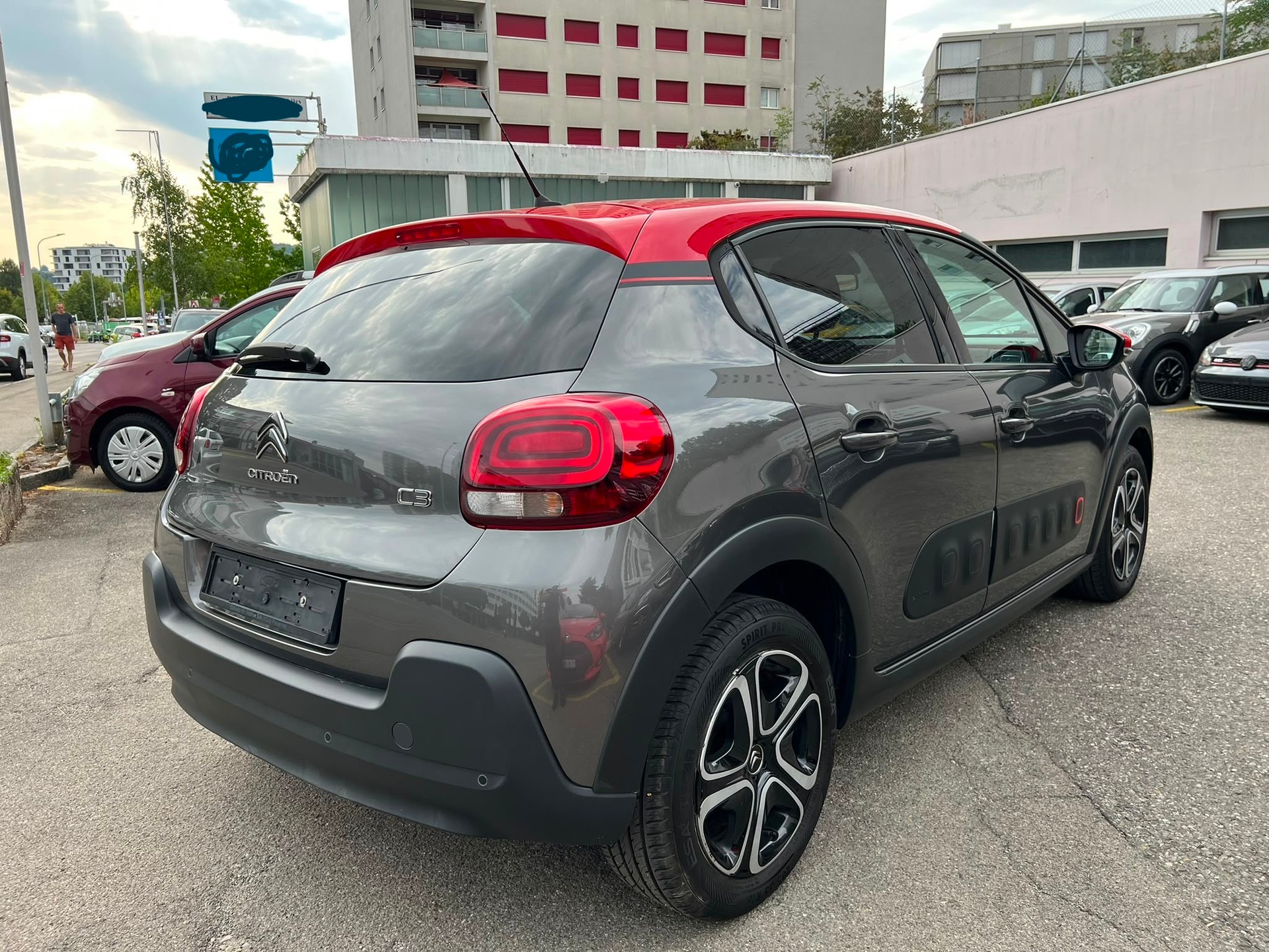 CITROEN C3 1.2i PureTech Shine-image-8