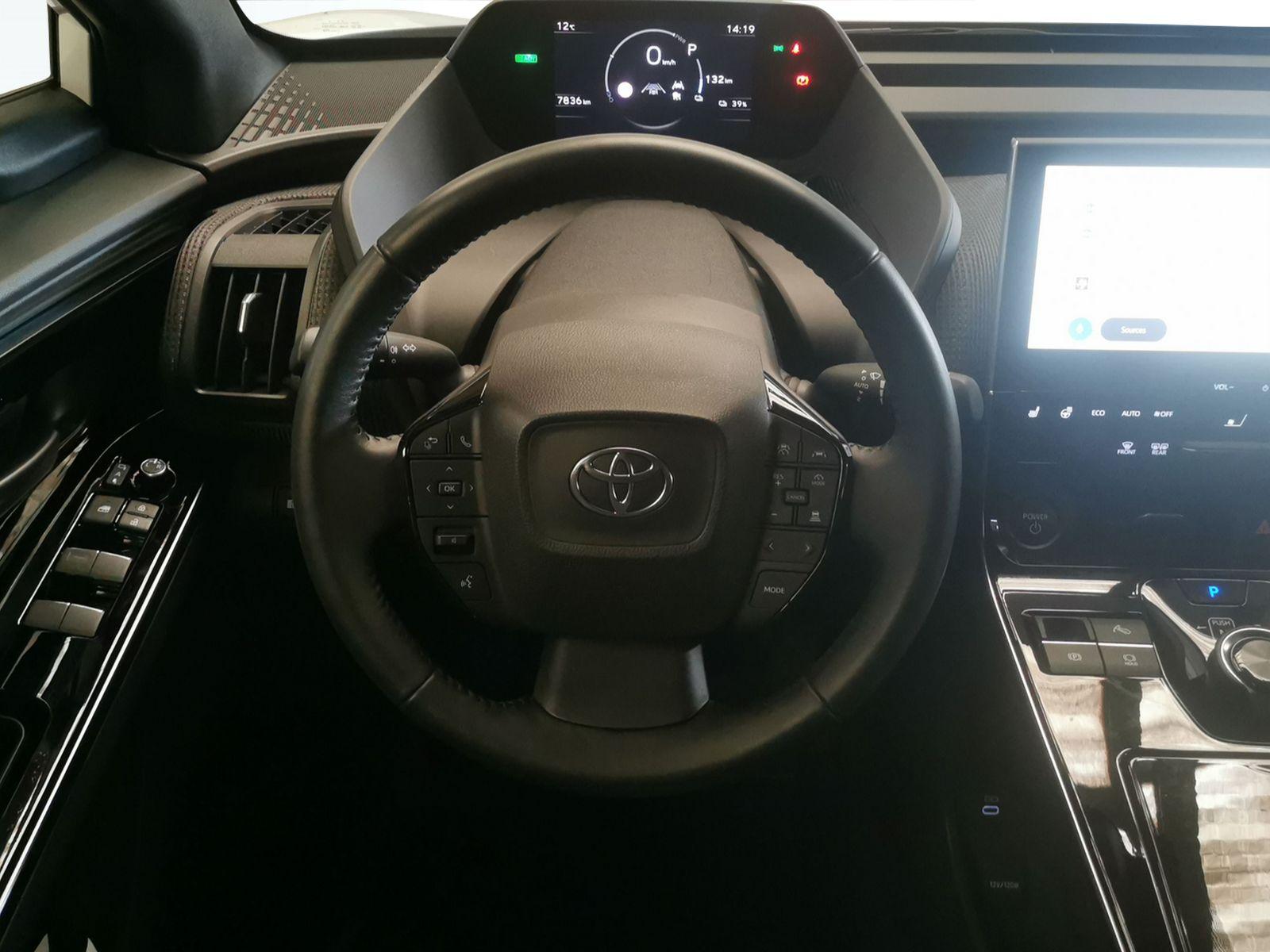 TOYOTA bZ4X 6.6 kw OBC Style AWD-image-6