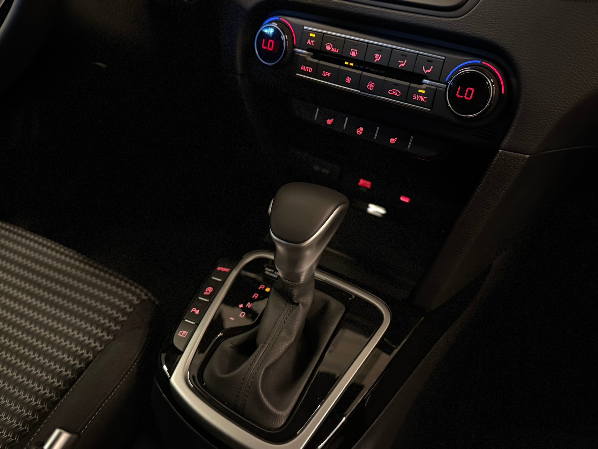 KIA Ceed 1.5 T-GDi Power DCT-image-19