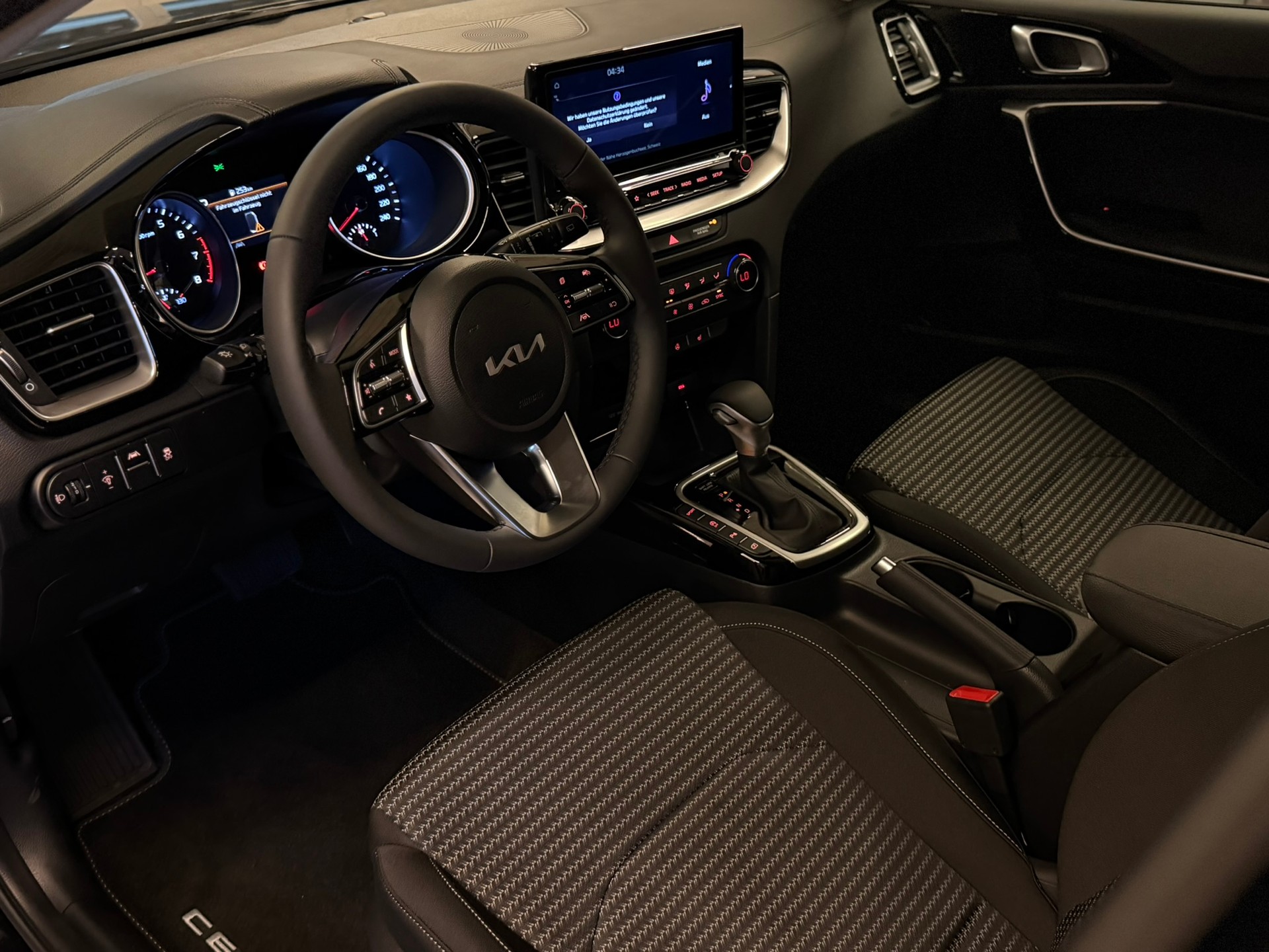KIA Ceed 1.5 T-GDi Power DCT-image-8
