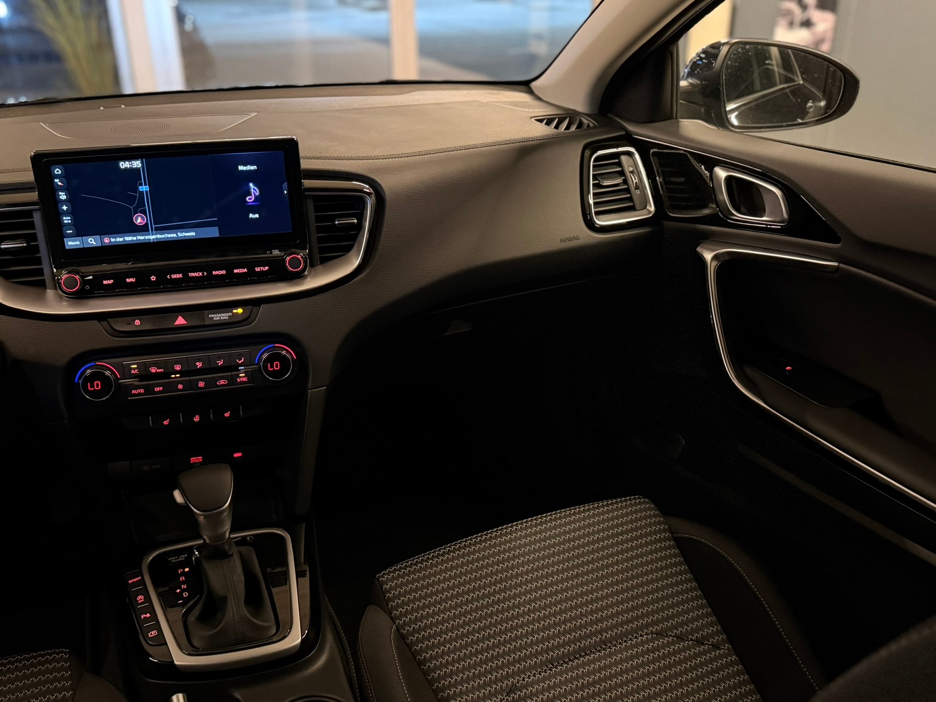KIA Ceed 1.5 T-GDi Power DCT-image-13