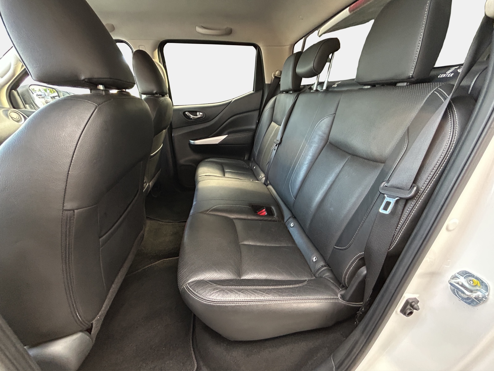 NISSAN Navara 2.3D/190 Double Cab Tekna-image-10