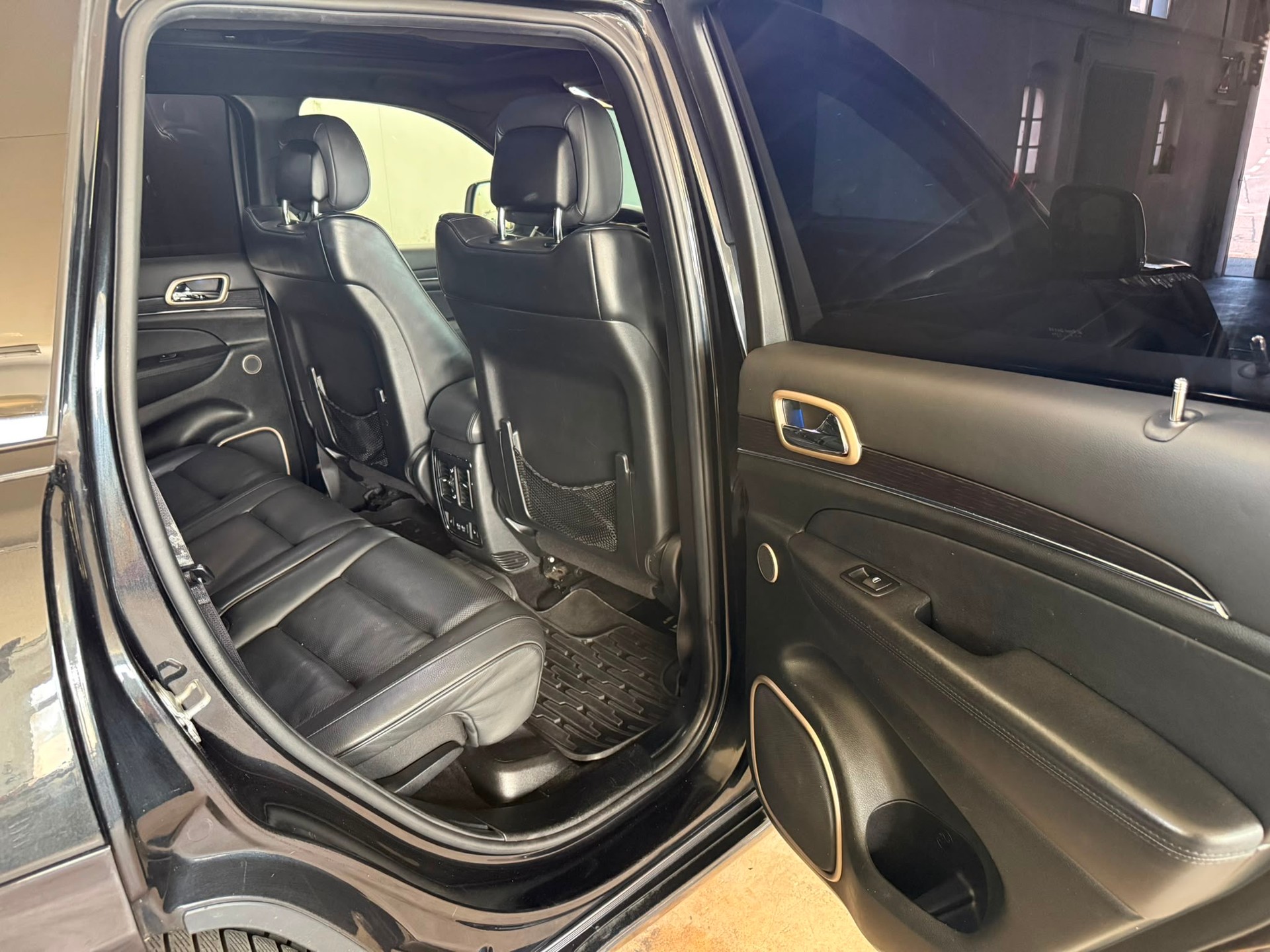 JEEP Grand Cherokee 3.0 CRD Summit Automatic-image-9