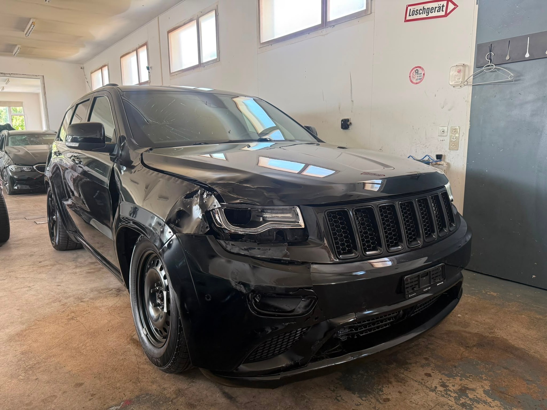 JEEP Grand Cherokee 3.0 CRD Summit Automatic-image-3