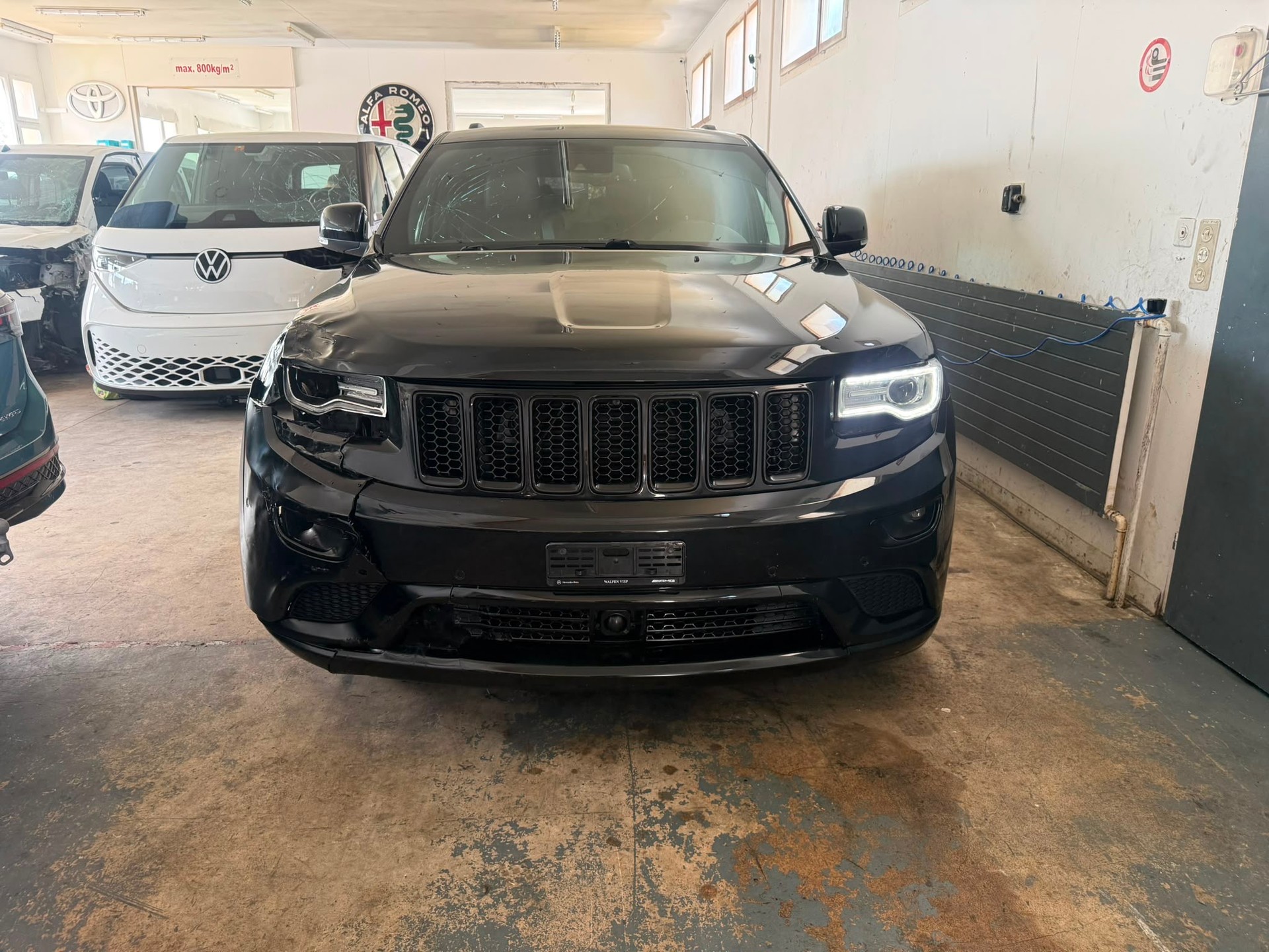 JEEP Grand Cherokee 3.0 CRD Summit Automatic-image-4