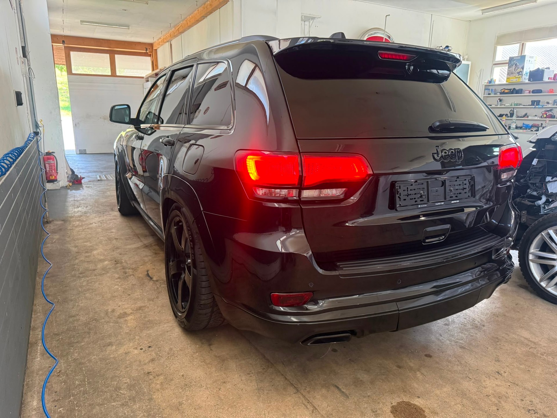 JEEP Grand Cherokee 3.0 CRD Summit Automatic-image-1