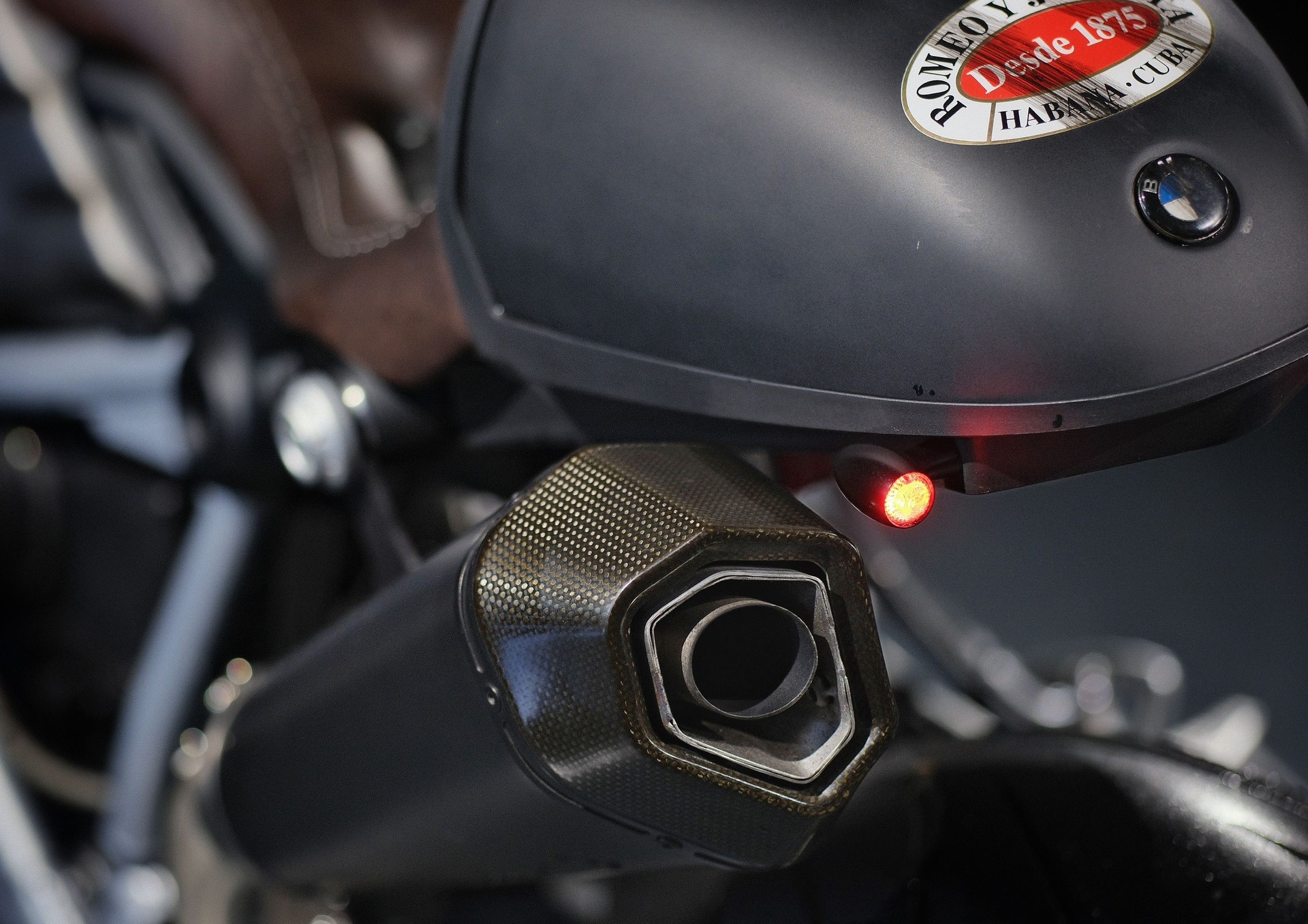 BMW R nineT Racer ABS-image-13