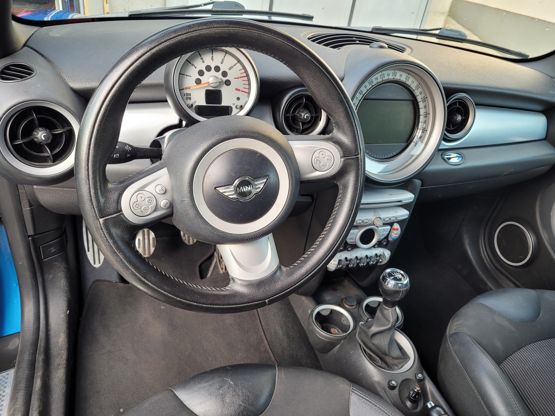 MINI Cooper S-image-12