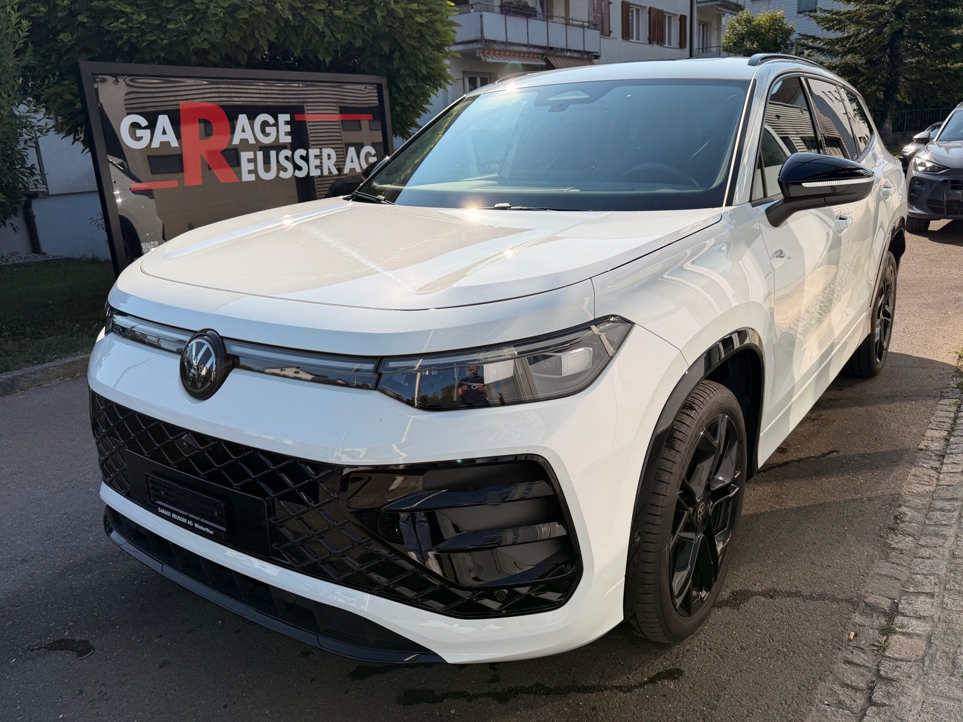 VW Tayron 2.0 TDI 193 PS 4Motion R-LINE *** BLACK STYLE PAKET & 360 GRAD KAMERA