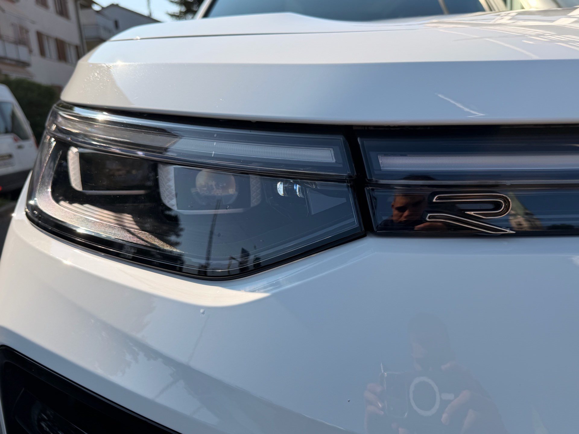 VW Tayron 2.0 TDI 193 PS 4Motion R-LINE *** BLACK STYLE PAKET & 360 GRAD KAMERA-image-6