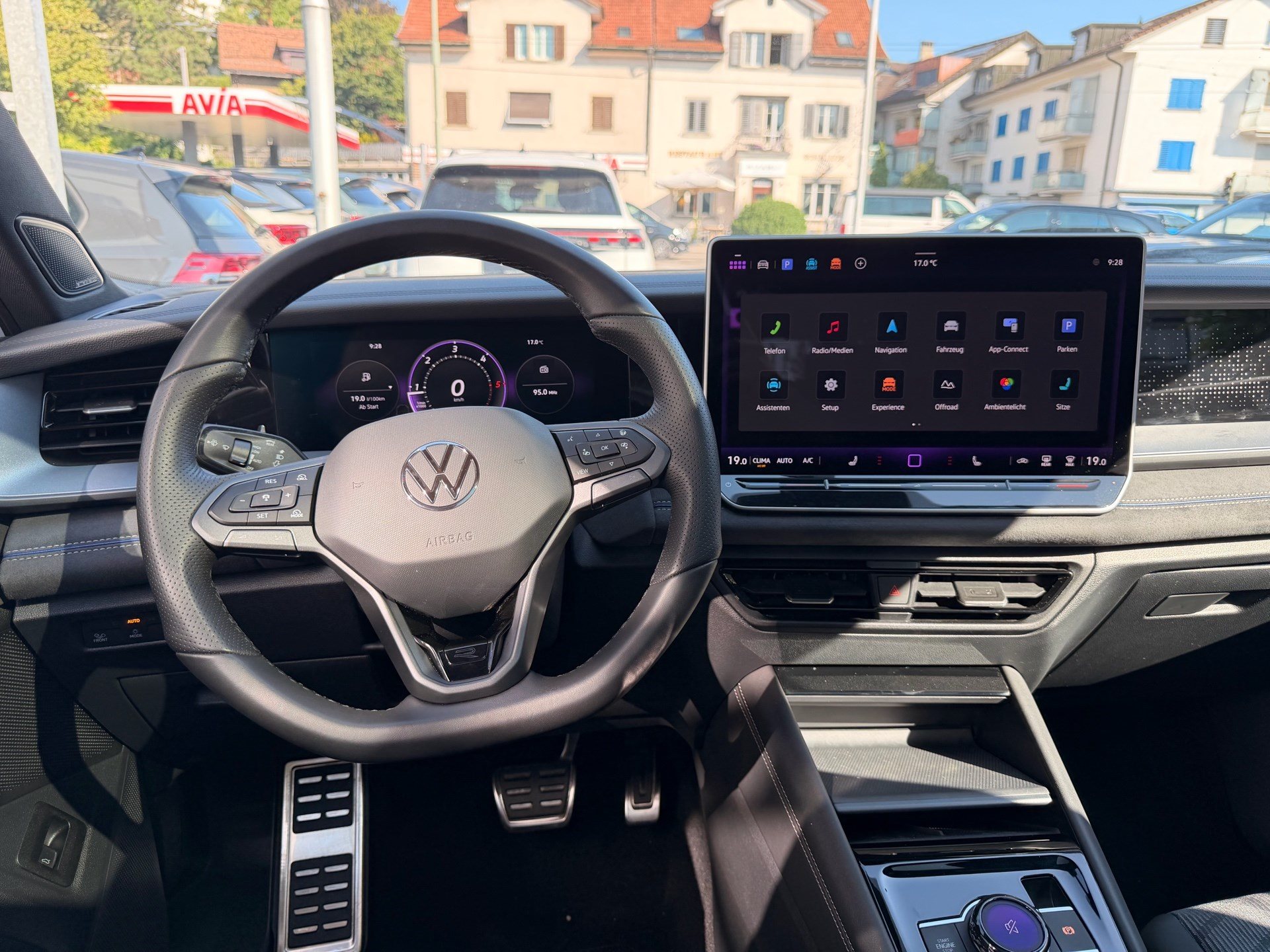 VW Tayron 2.0 TDI 193 PS 4Motion R-LINE *** BLACK STYLE PAKET & 360 GRAD KAMERA-image-8