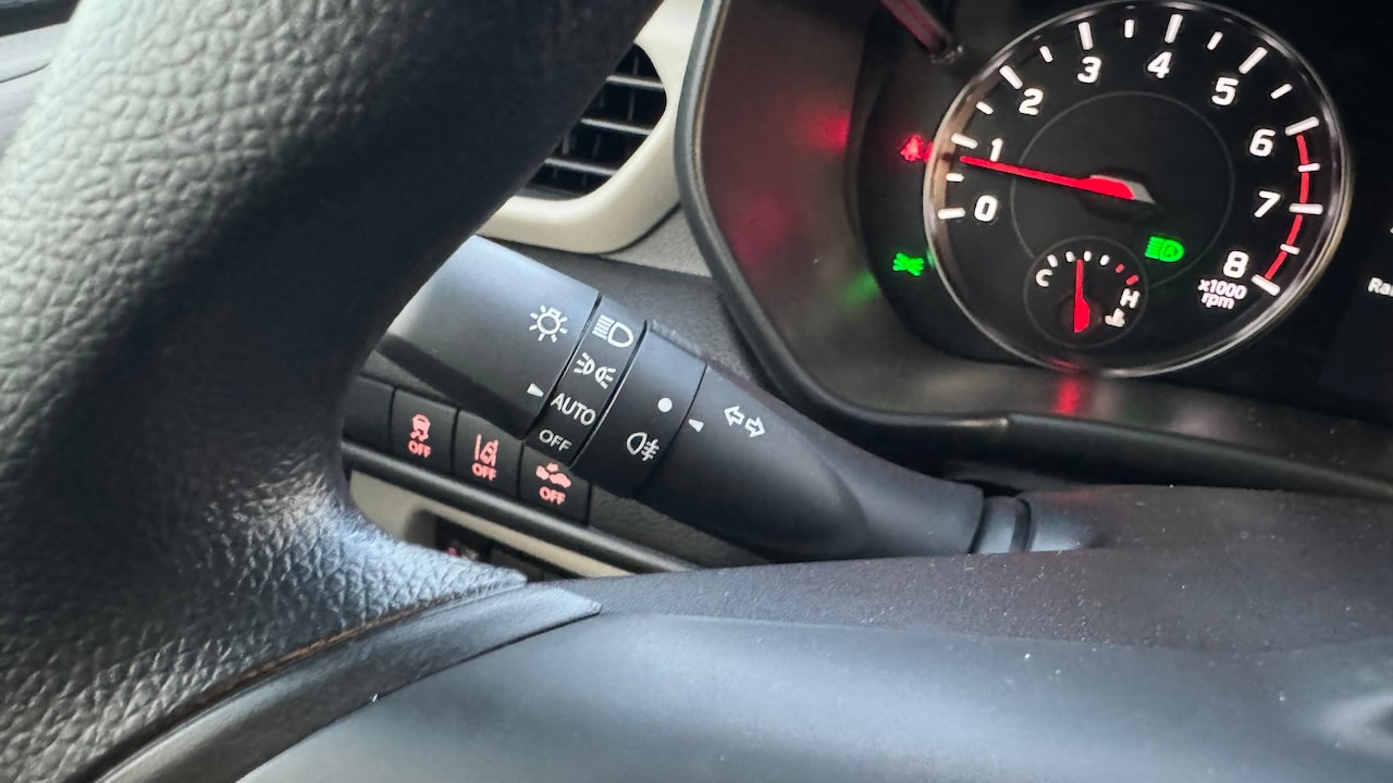SUZUKI NEW SWIFT 1.2 COMPACT HYBRID 4X4-image-22
