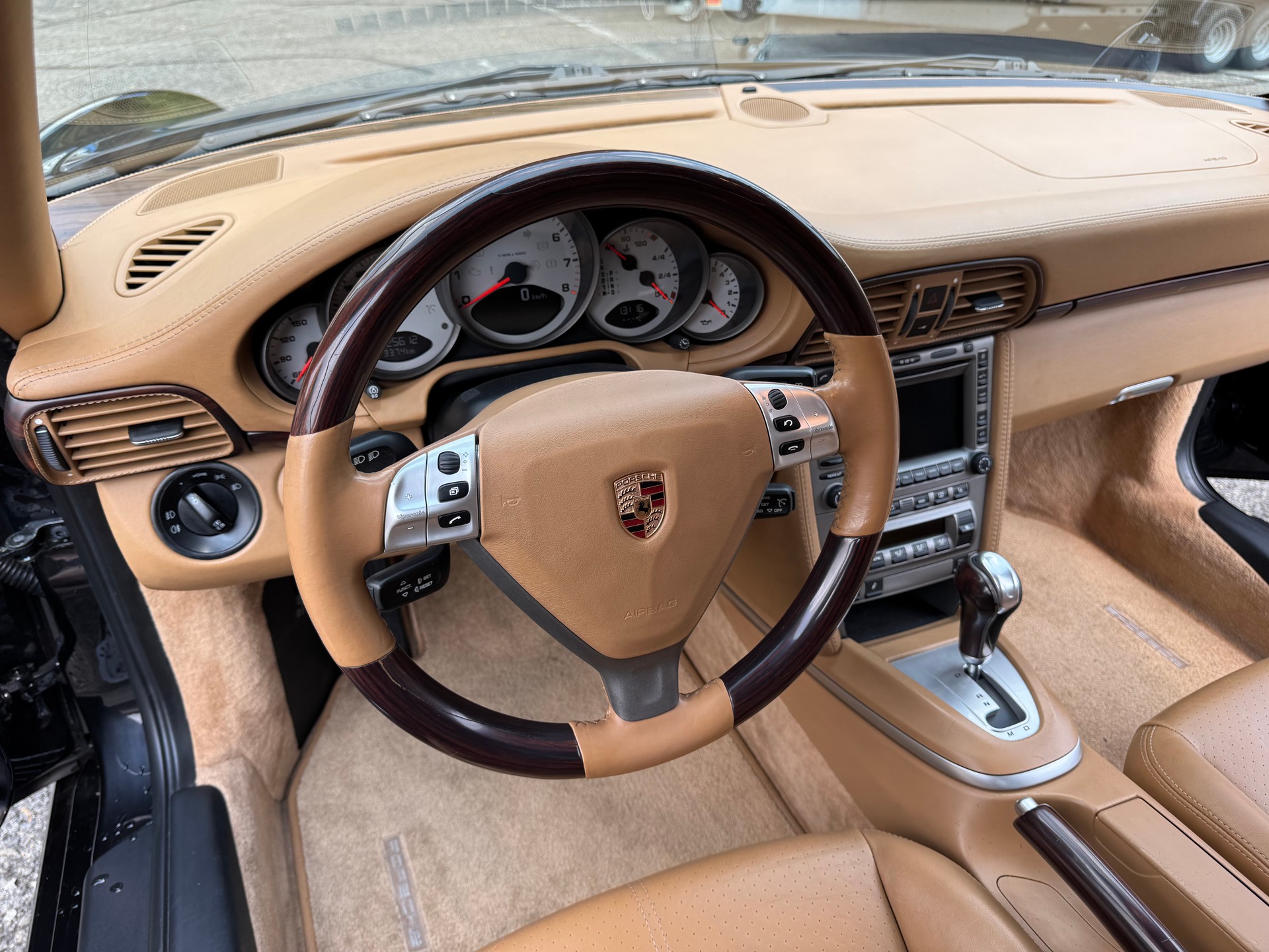 PORSCHE 3.8 Carrera S-image-11