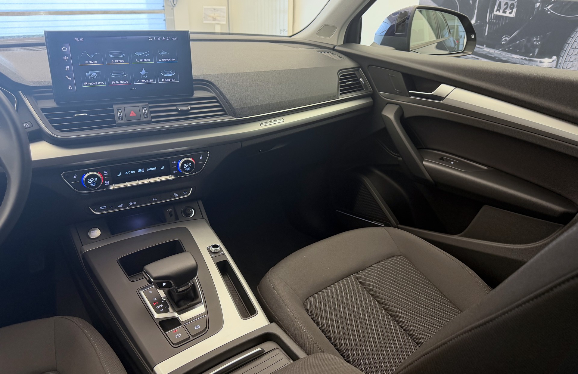 AUDI Q5 50 TFSI e PHEV quattro S-tronic-image-17