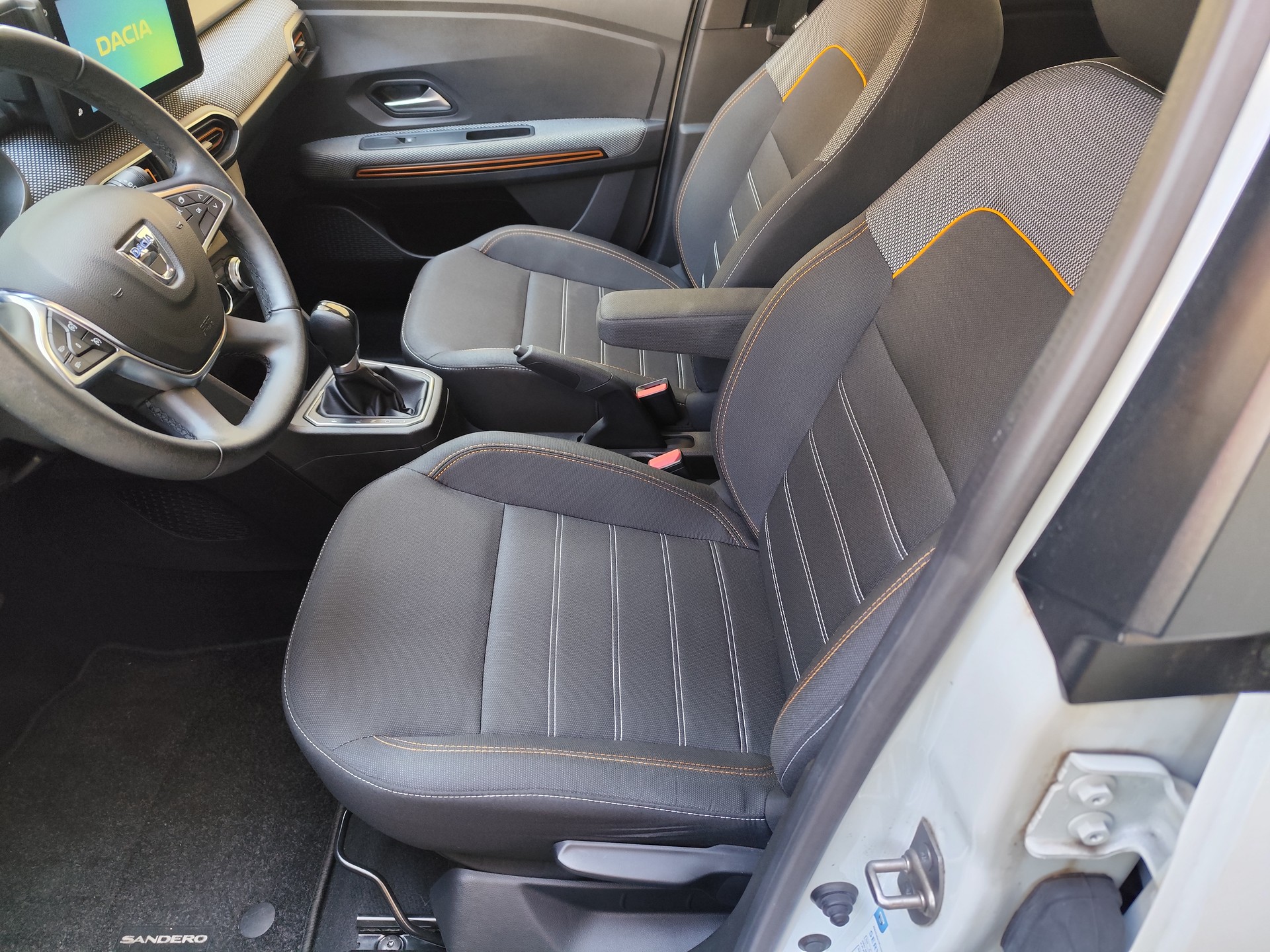 DACIA Sandero Stepway TCe 90 Expression CVT-image-4