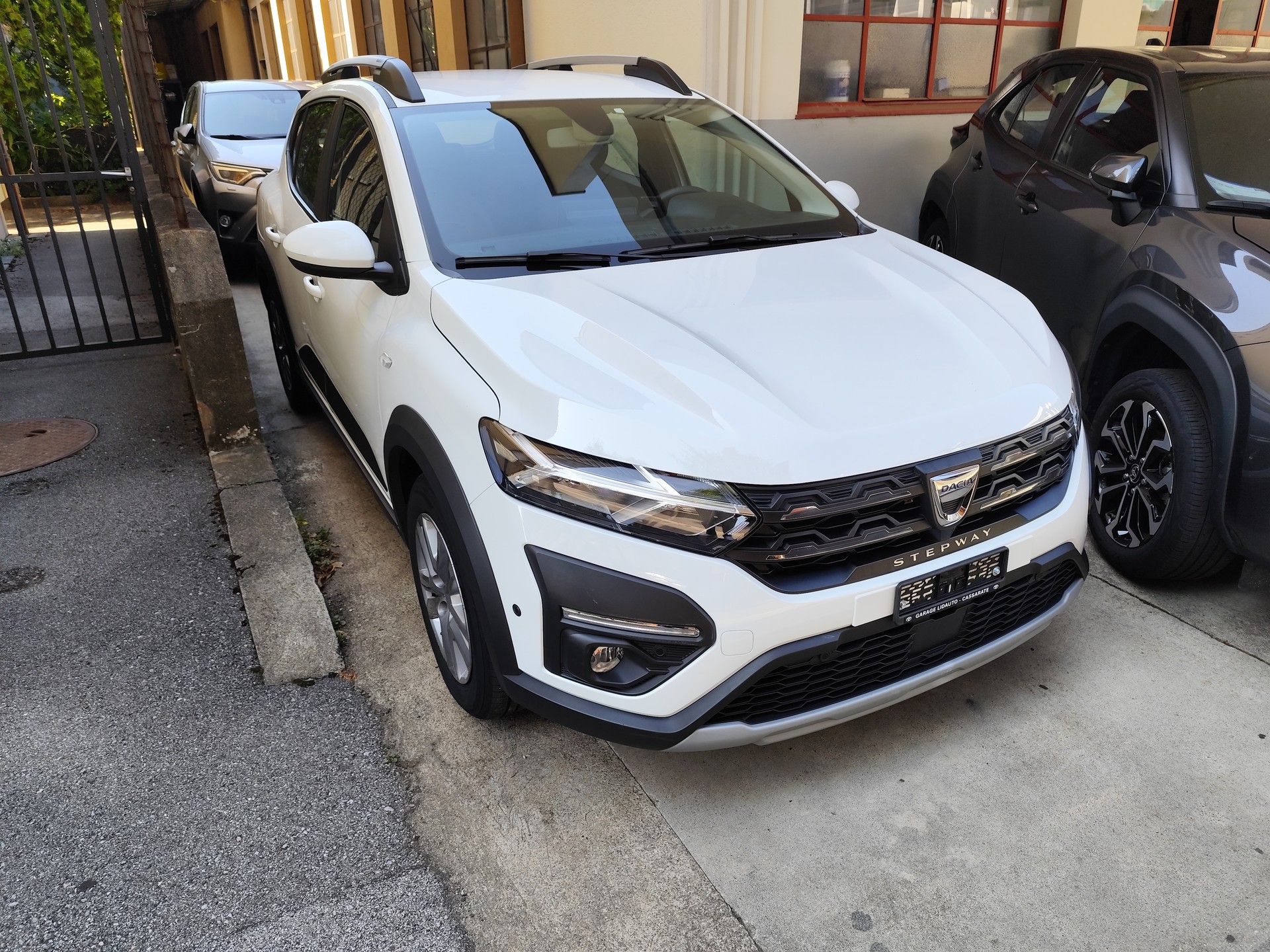 DACIA Sandero Stepway TCe 90 Expression CVT-image-0