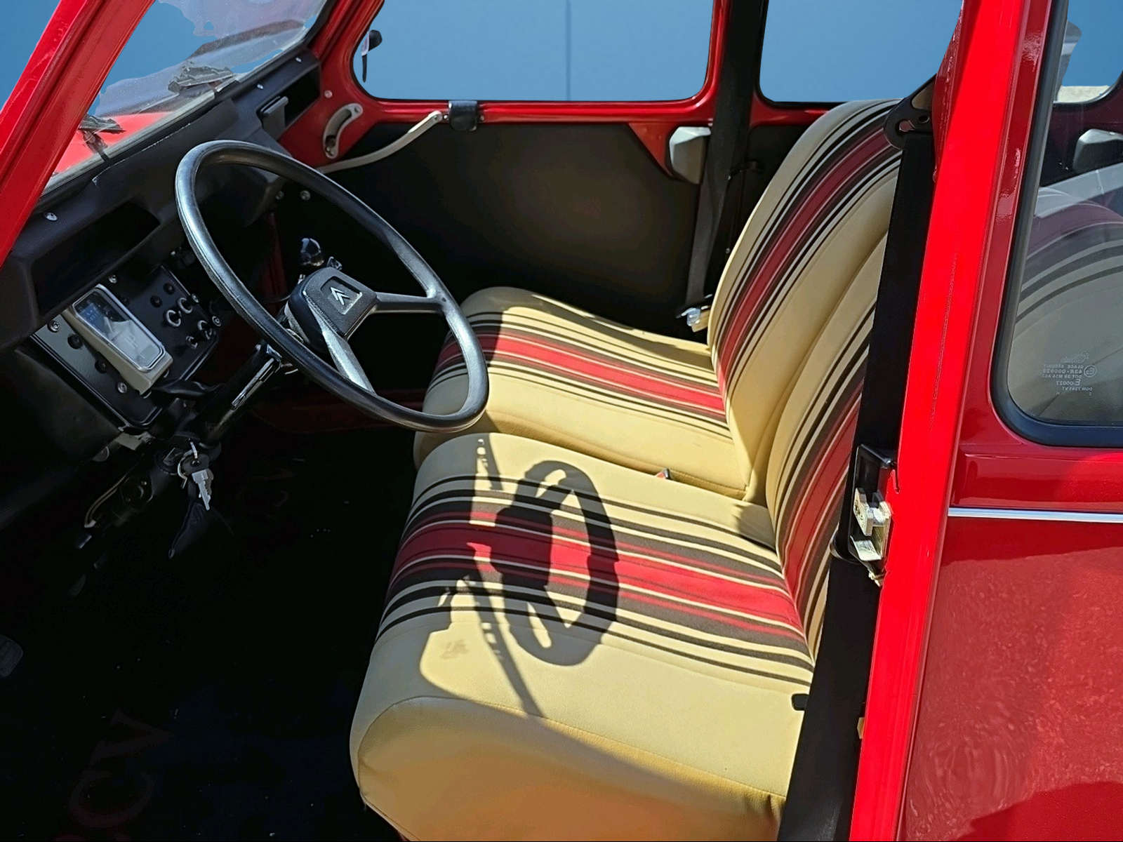CITROEN 2CV6 Spécial (Club)-image-13
