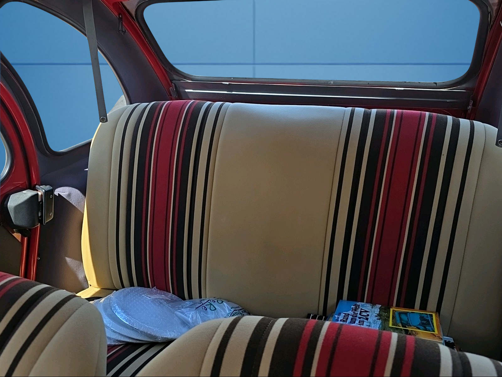 CITROEN 2CV6 Spécial (Club)-image-14