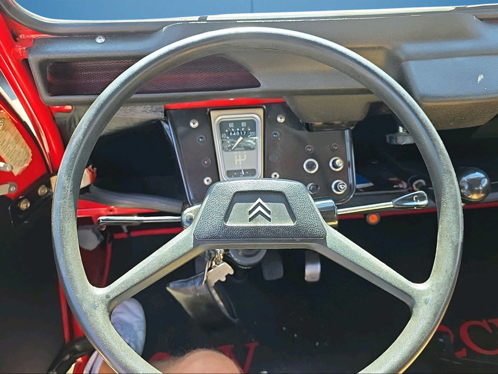 CITROEN 2CV6 Spécial (Club)-image-12