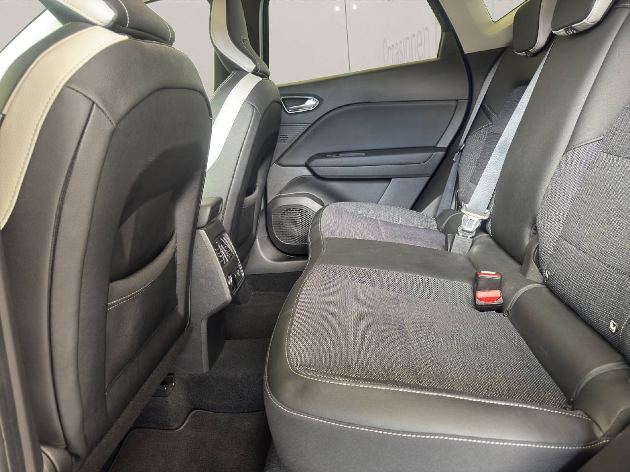RENAULT Captur 1.3 TCe 155PS Edition One EDC-Automat-image-10