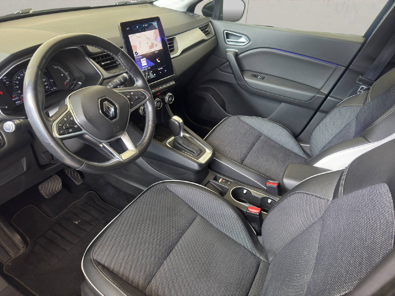 RENAULT Captur 1.3 TCe 155PS Edition One EDC-Automat-image-8