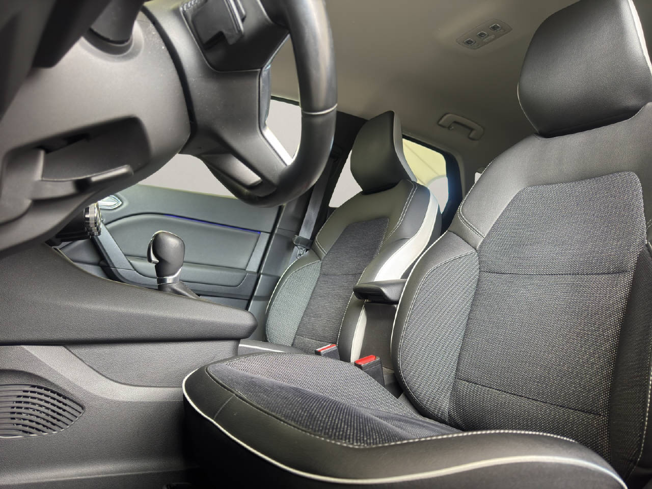 RENAULT Captur 1.3 TCe 155PS Edition One EDC-Automat-image-11