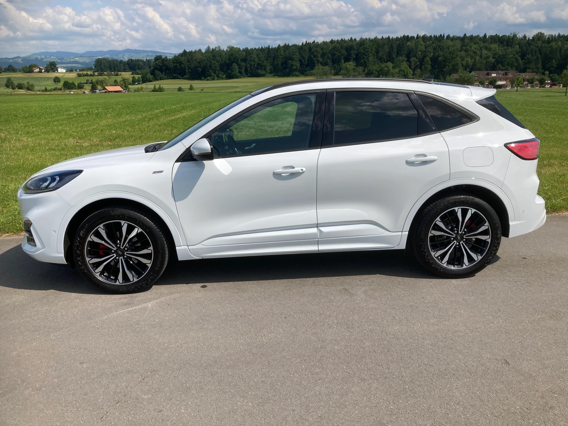 FORD Kuga 2.5 FHEV ST-Line X 4WD-image-4