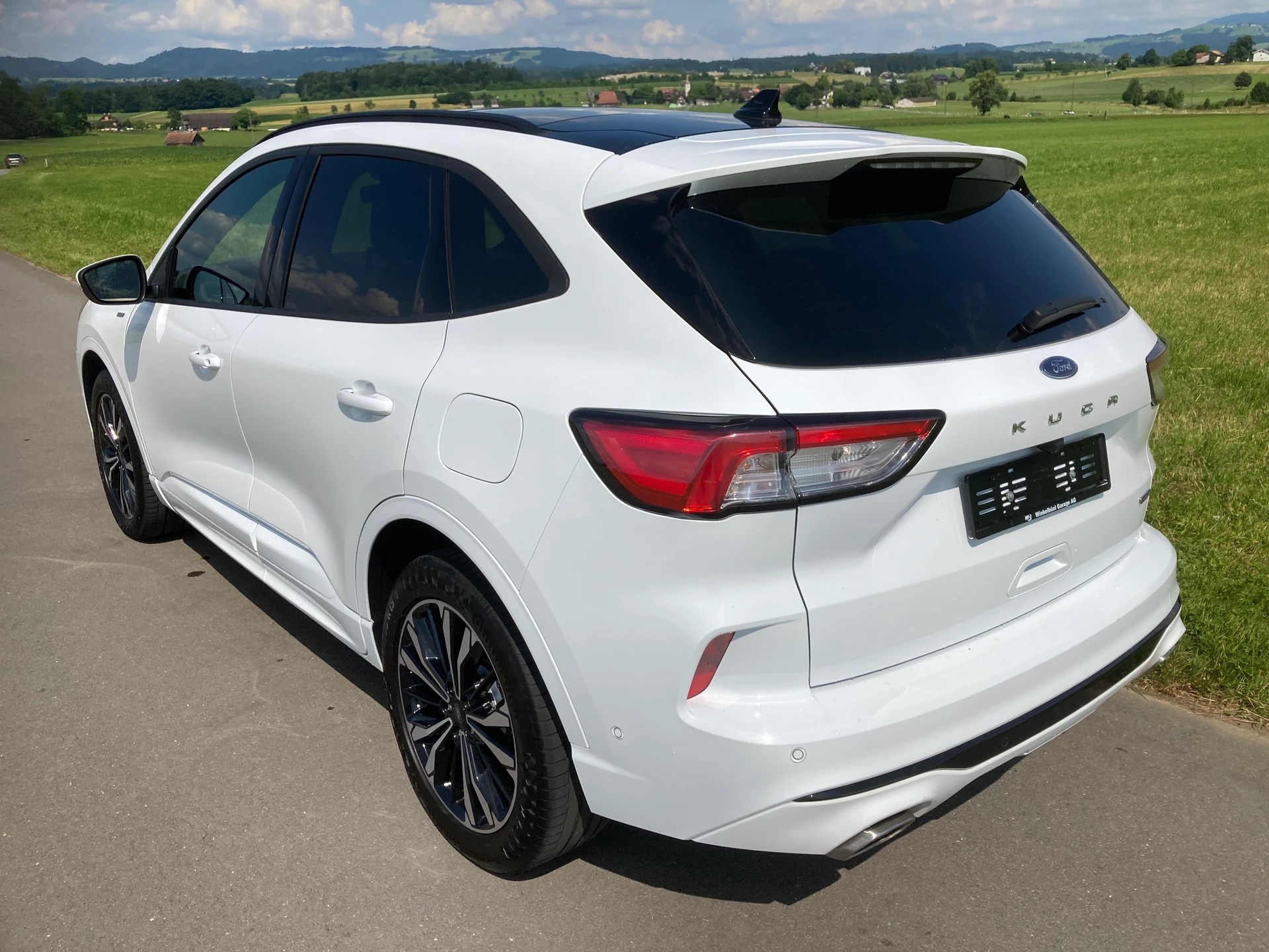FORD Kuga 2.5 FHEV ST-Line X 4WD-image-3