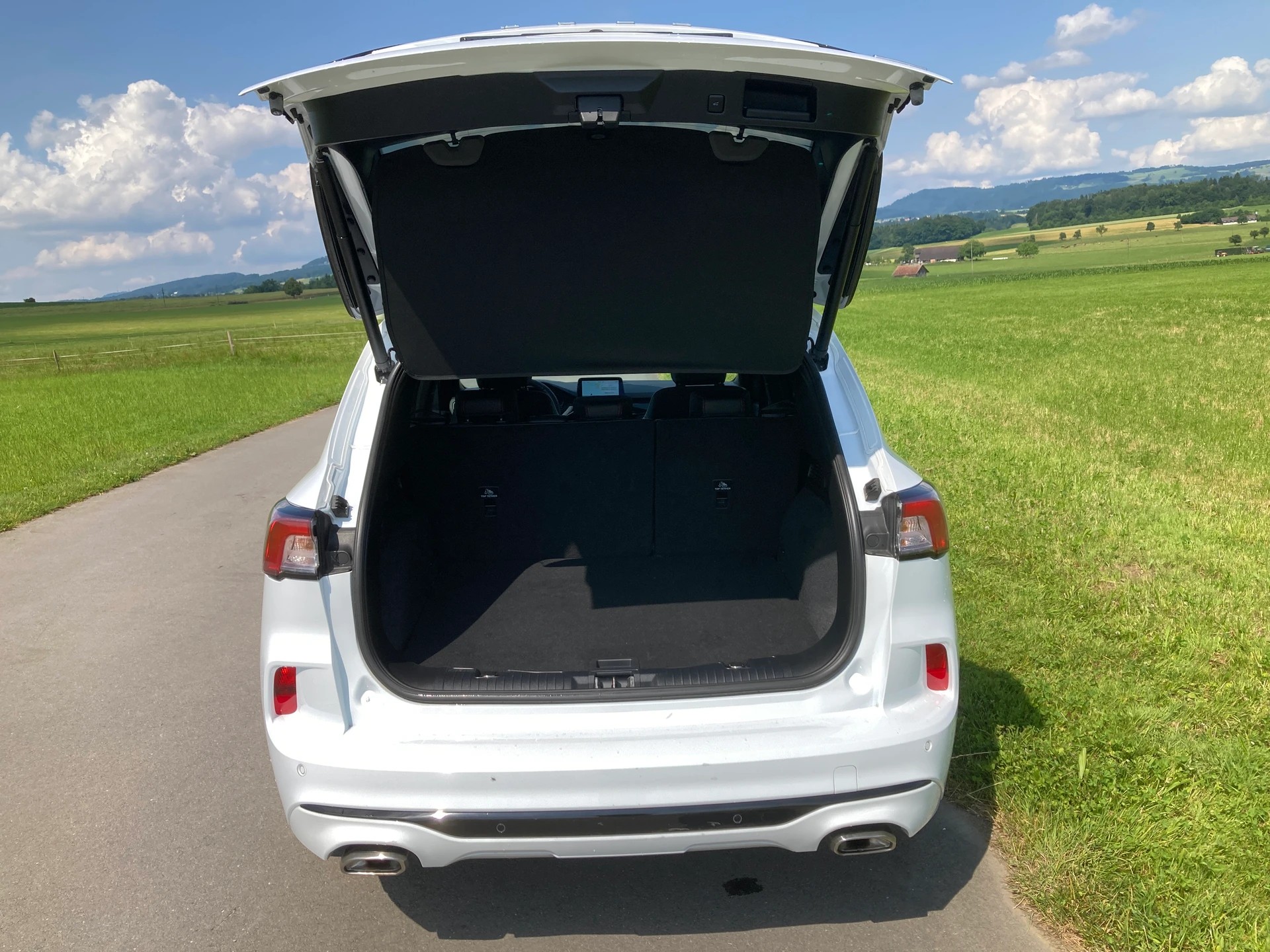 FORD Kuga 2.5 FHEV ST-Line X 4WD-image-5